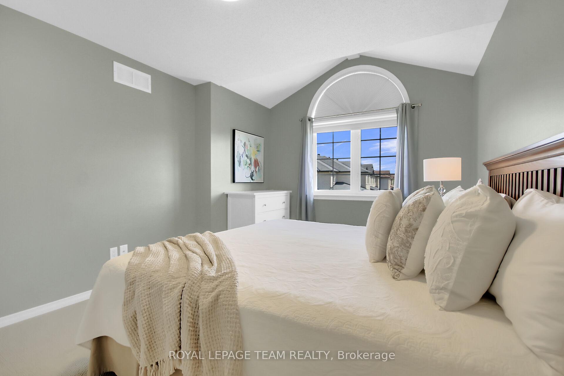 Photo 19 of 363 Celtic Ridge Crescent, Ottawa, Kanata - Morgan's Grant/South March — HOMEH