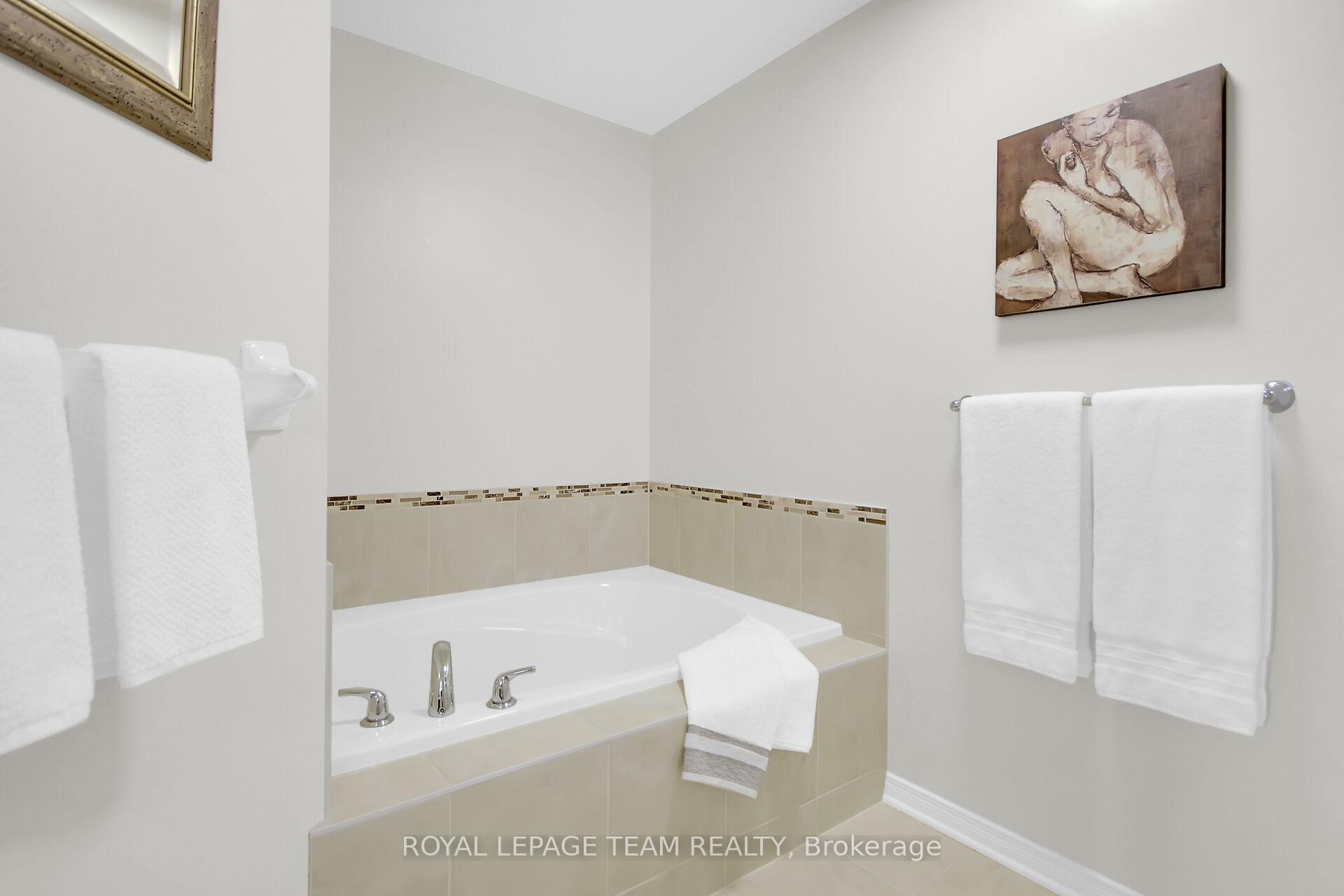 Photo 22 of 363 Celtic Ridge Crescent, Ottawa, Kanata - Morgan's Grant/South March — HOMEH