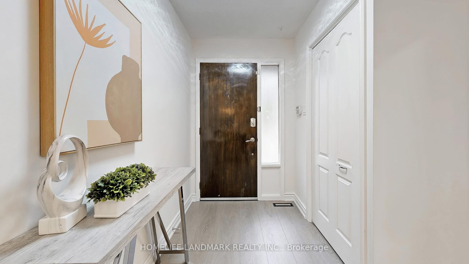 Photo 2 of 105 Donnamora Crescent, Markham, German Mills — HOMEH