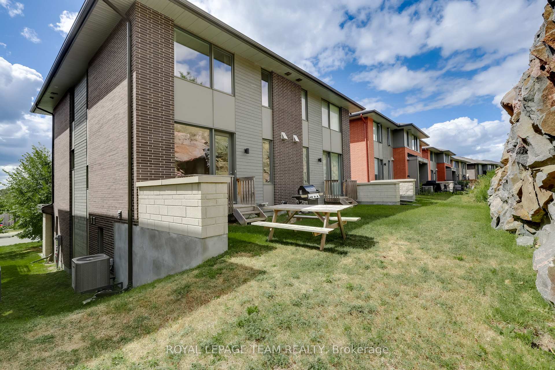 Photo 33 of 161 Boundstone Way, Ottawa, Kanata - Kanata Lakes/Heritage Hills — HOMEH