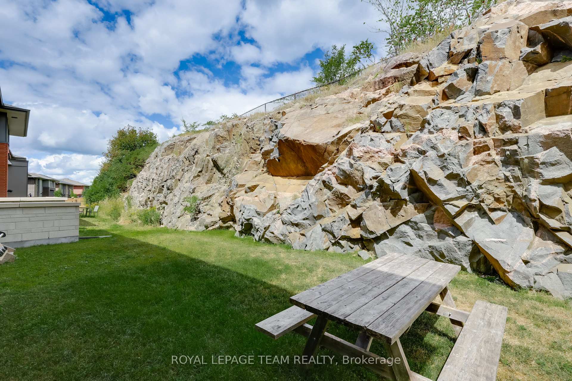 Photo 36 of 161 Boundstone Way, Ottawa, Kanata - Kanata Lakes/Heritage Hills — HOMEH