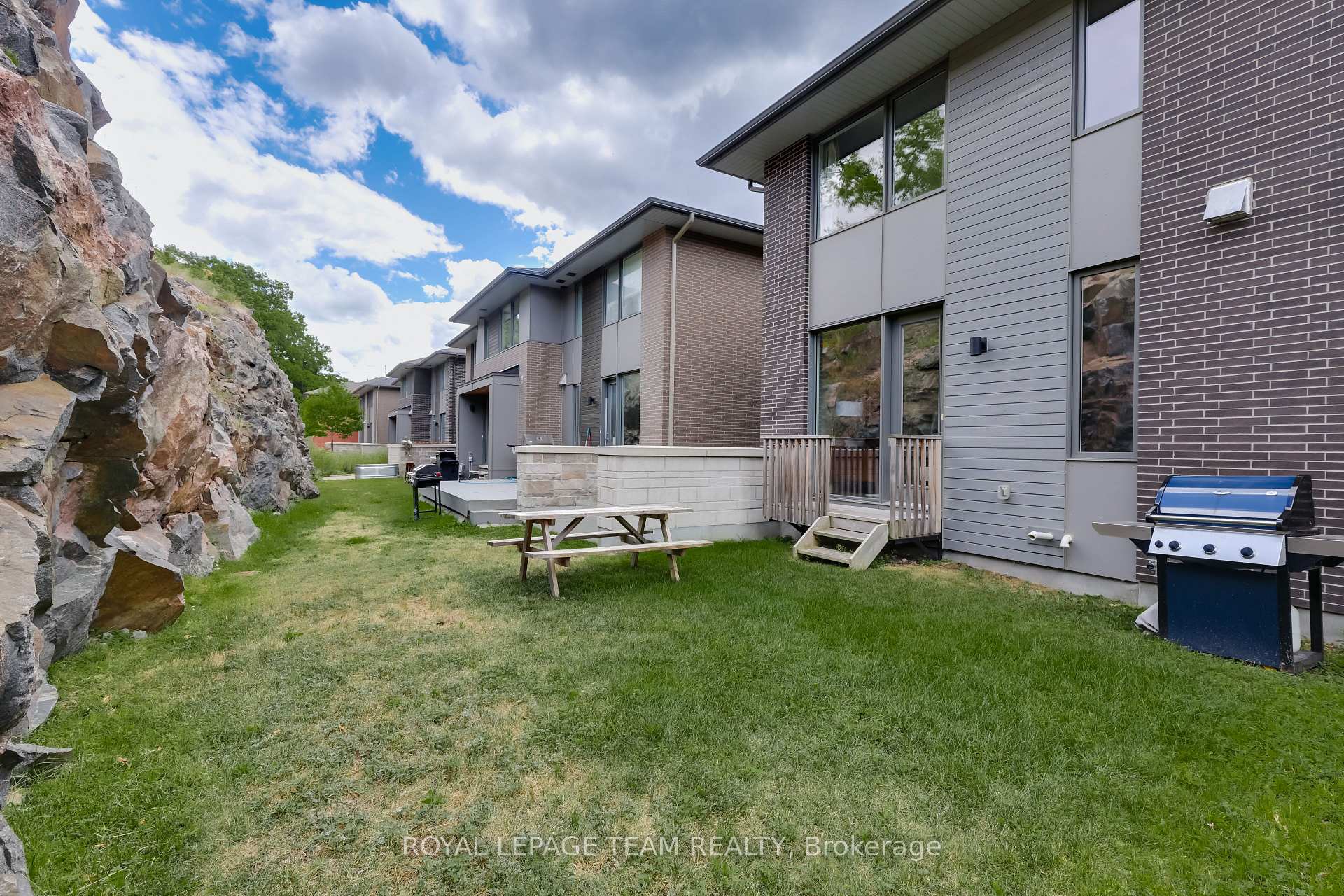 Photo 37 of 161 Boundstone Way, Ottawa, Kanata - Kanata Lakes/Heritage Hills — HOMEH