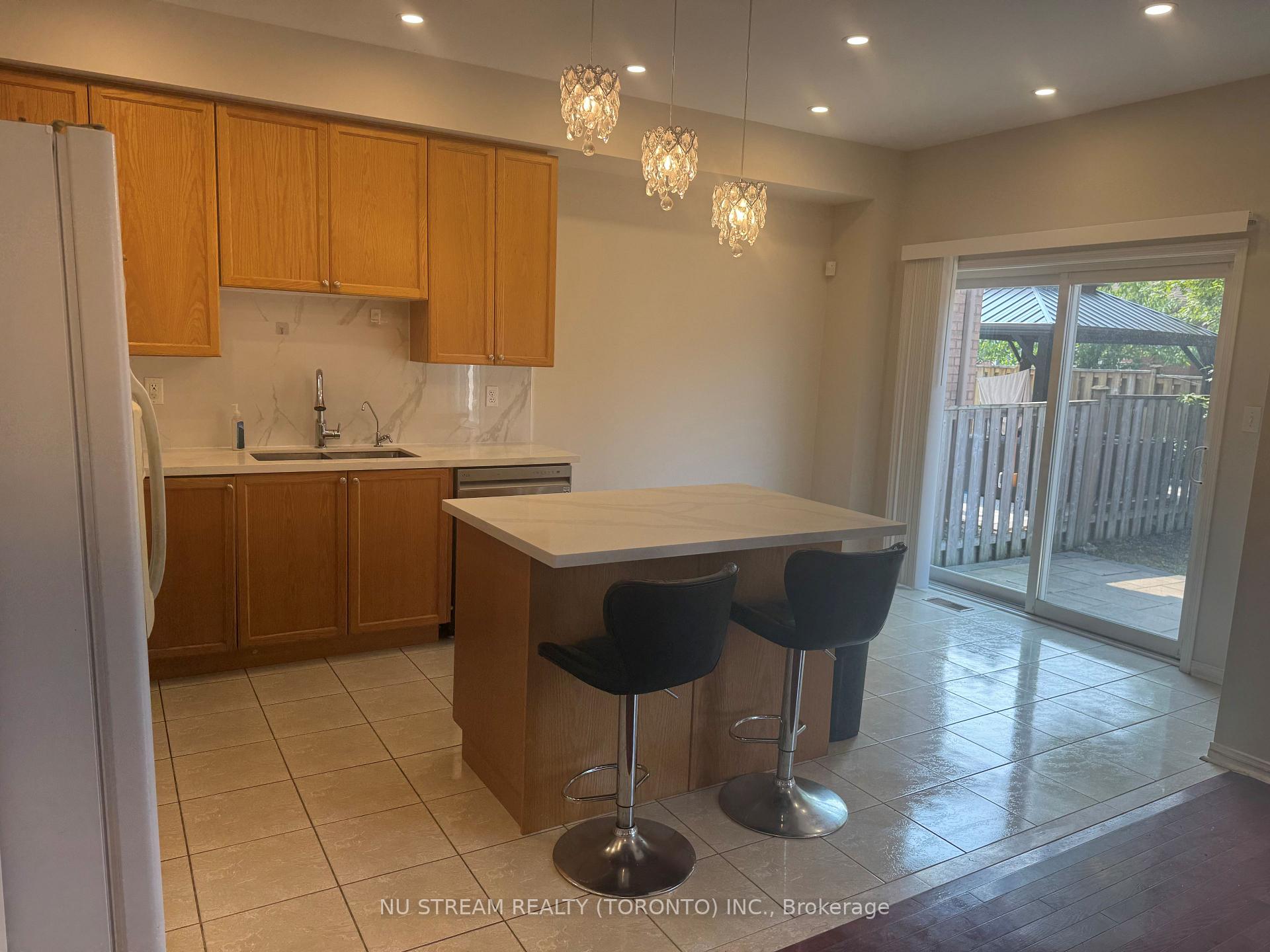 Photo 5 of 48 Rainbow Valley Crescent, Markham, Greensborough — HOMEH