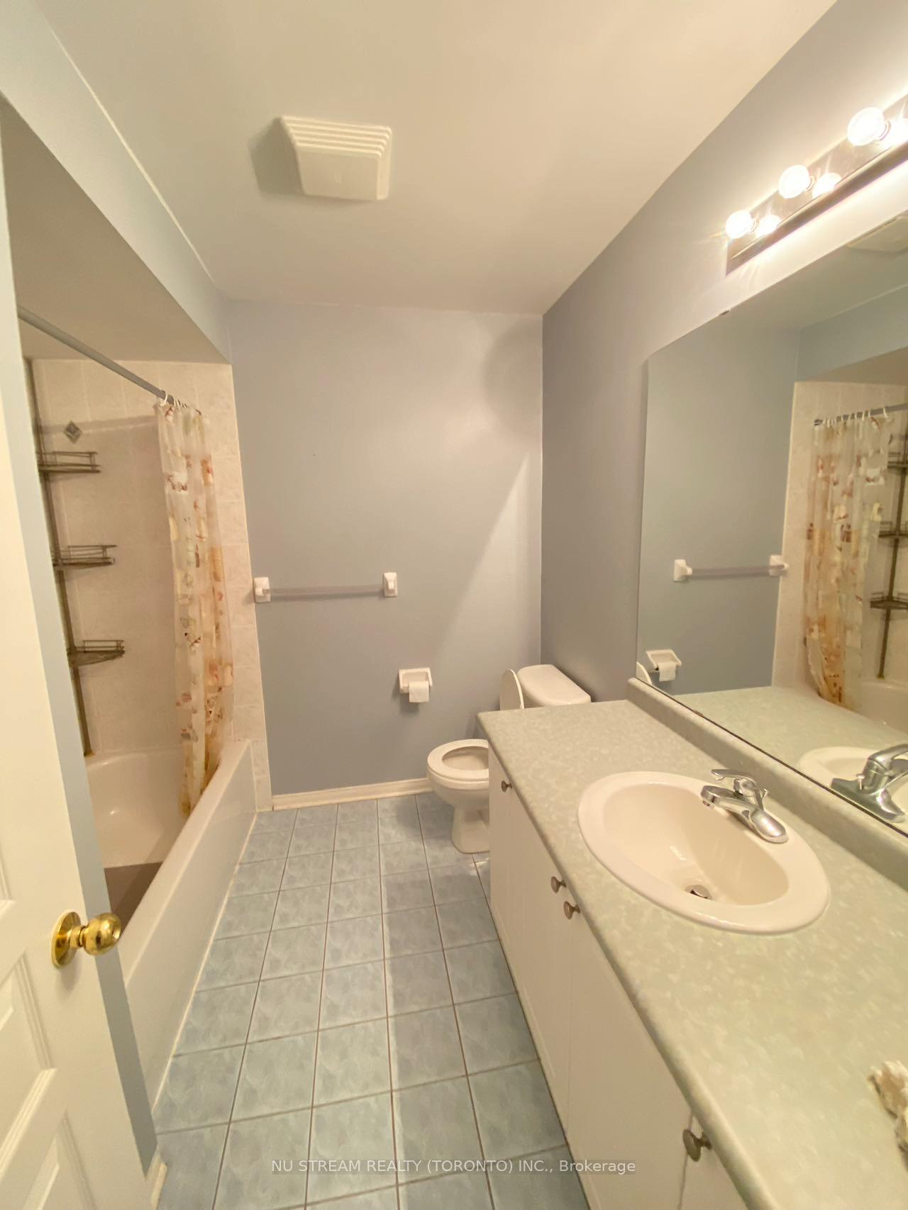 Photo 10 of 48 Rainbow Valley Crescent, Markham, Greensborough — HOMEH