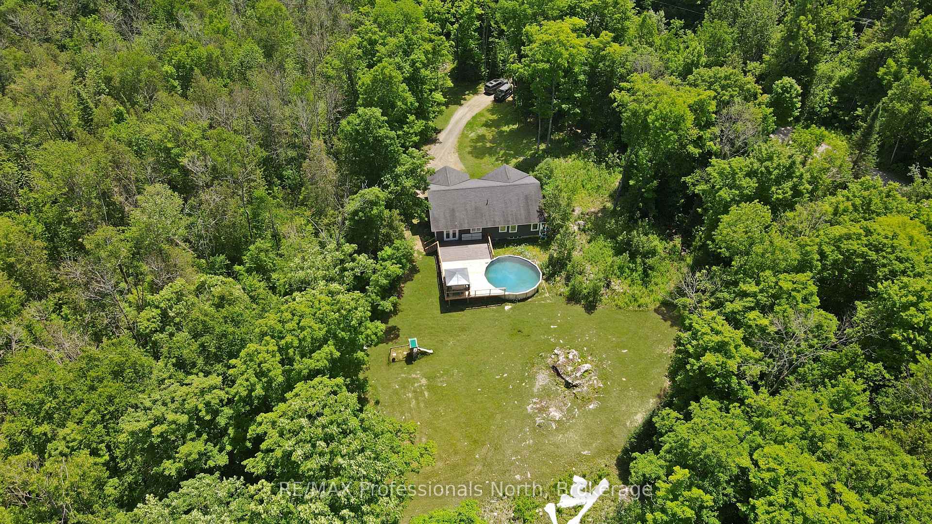 Photo 2 of 1979 Blairhampton Road, Minden Hills, Minden — HOMEH