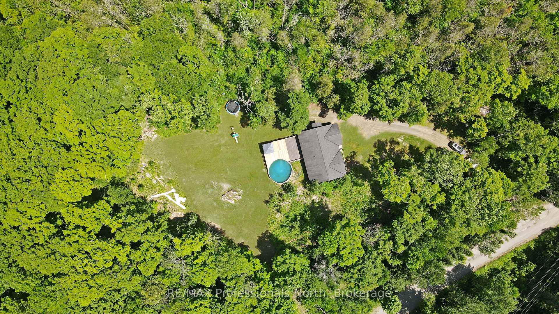 Photo 3 of 1979 Blairhampton Road, Minden Hills, Minden — HOMEH