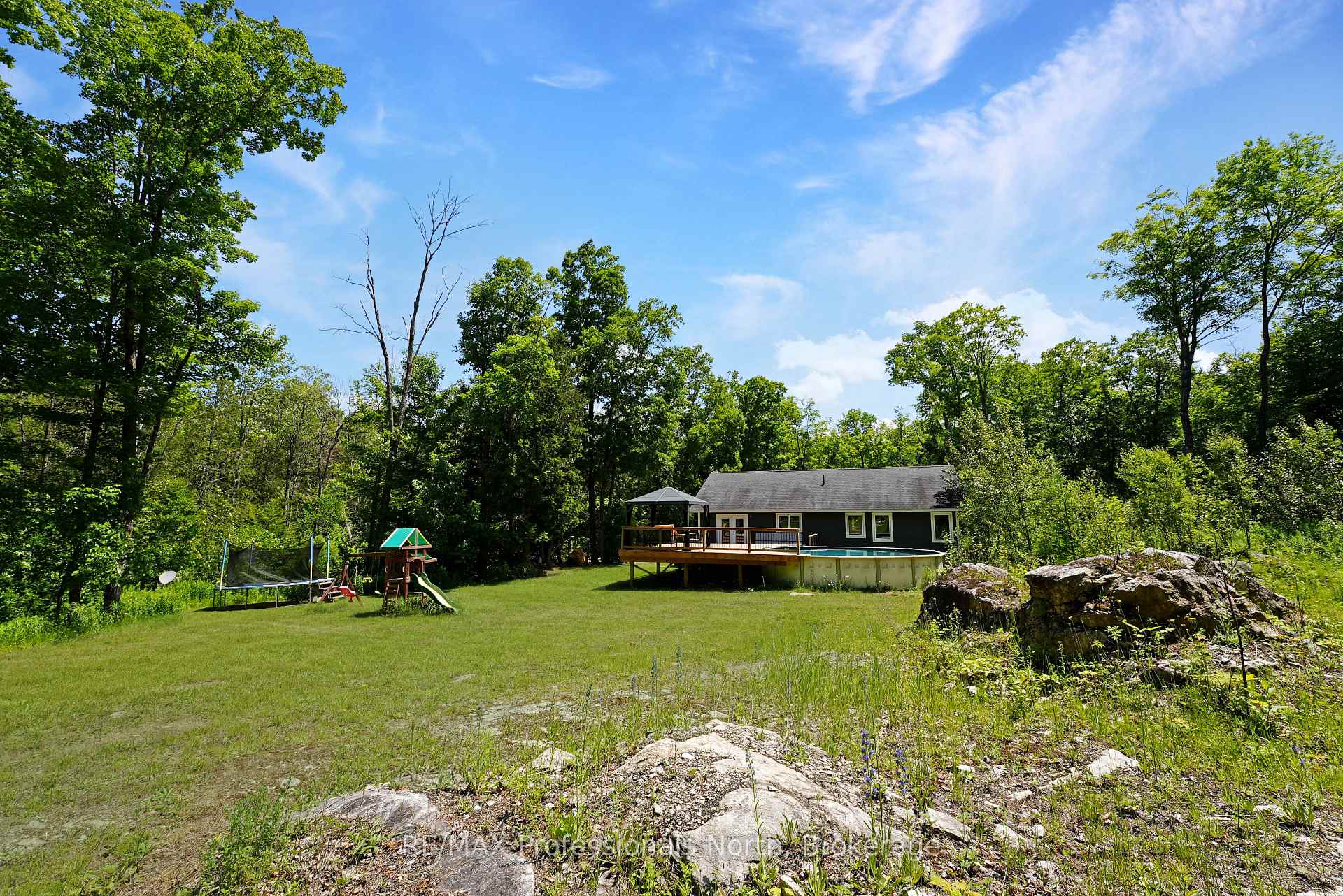 Photo 12 of 1979 Blairhampton Road, Minden Hills, Minden — HOMEH