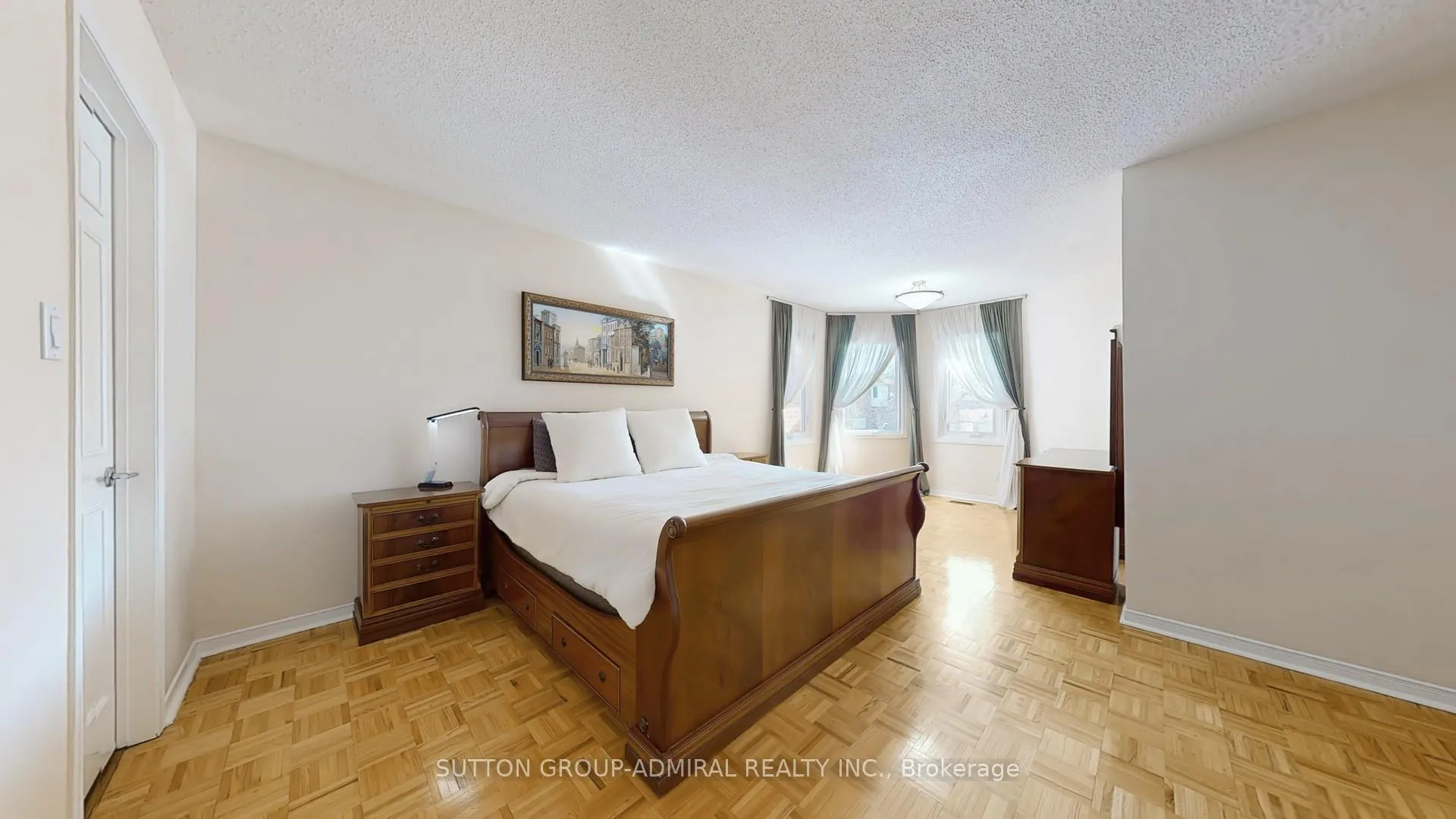 Photo 51 of 64 Roxborough Lane, Vaughan, Uplands — HOMEH