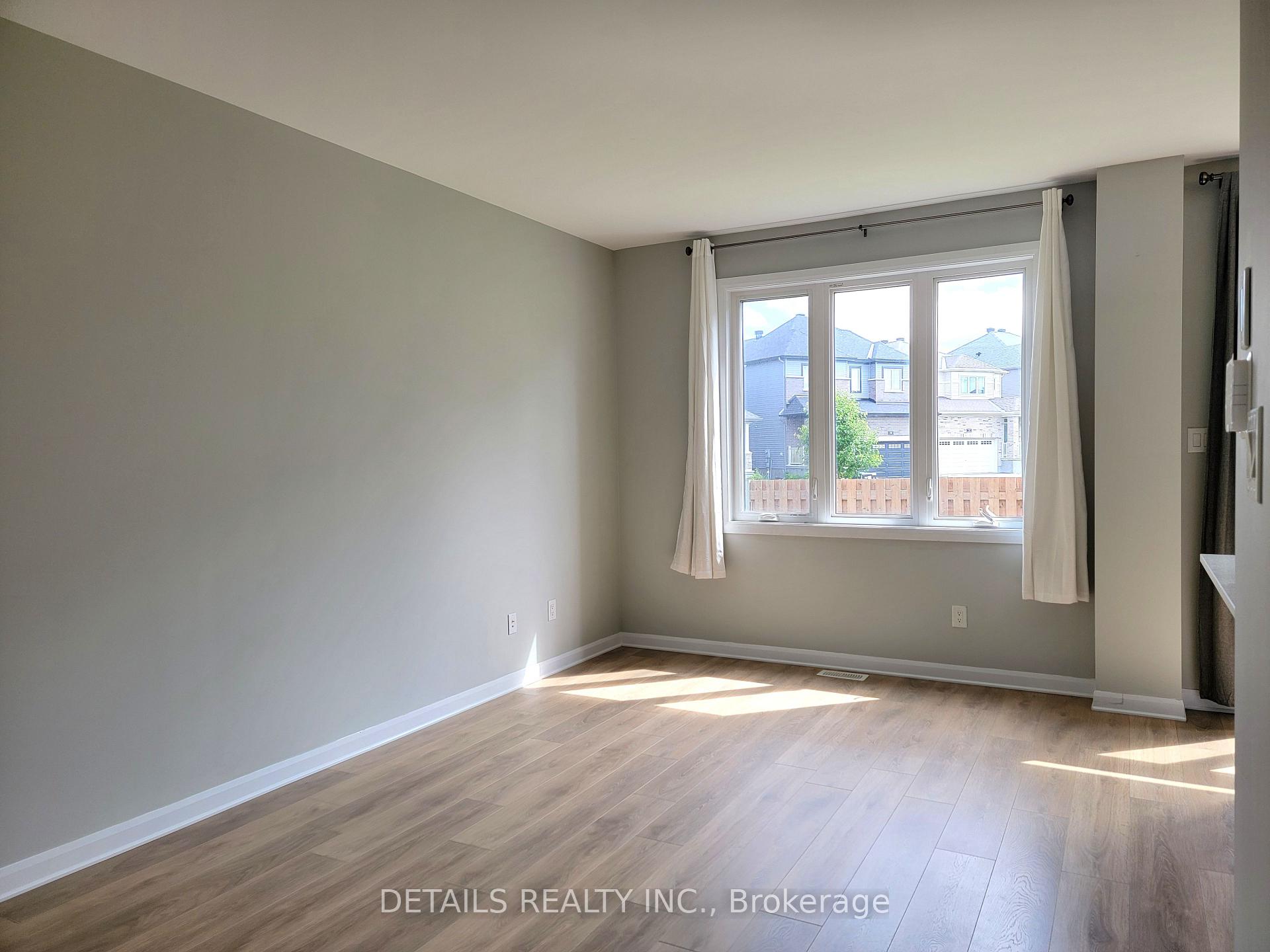 Photo 4 of 100 Natare Place, Ottawa, Kanata - Kanata Lakes/Heritage Hills — HOMEH