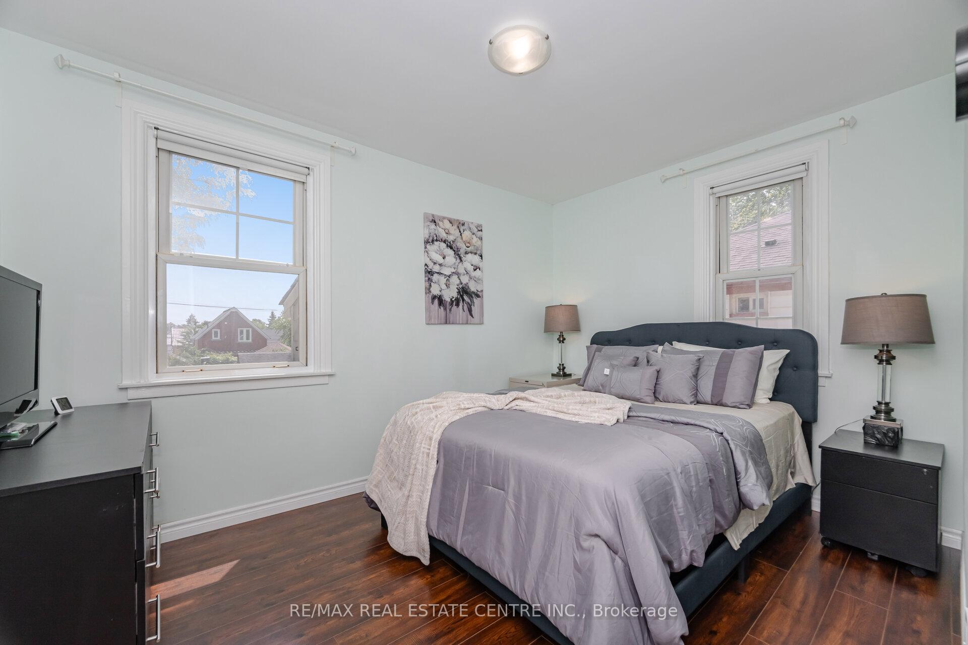 Photo 21 of 19 Seneca Drive, Kitchener — HOMEH