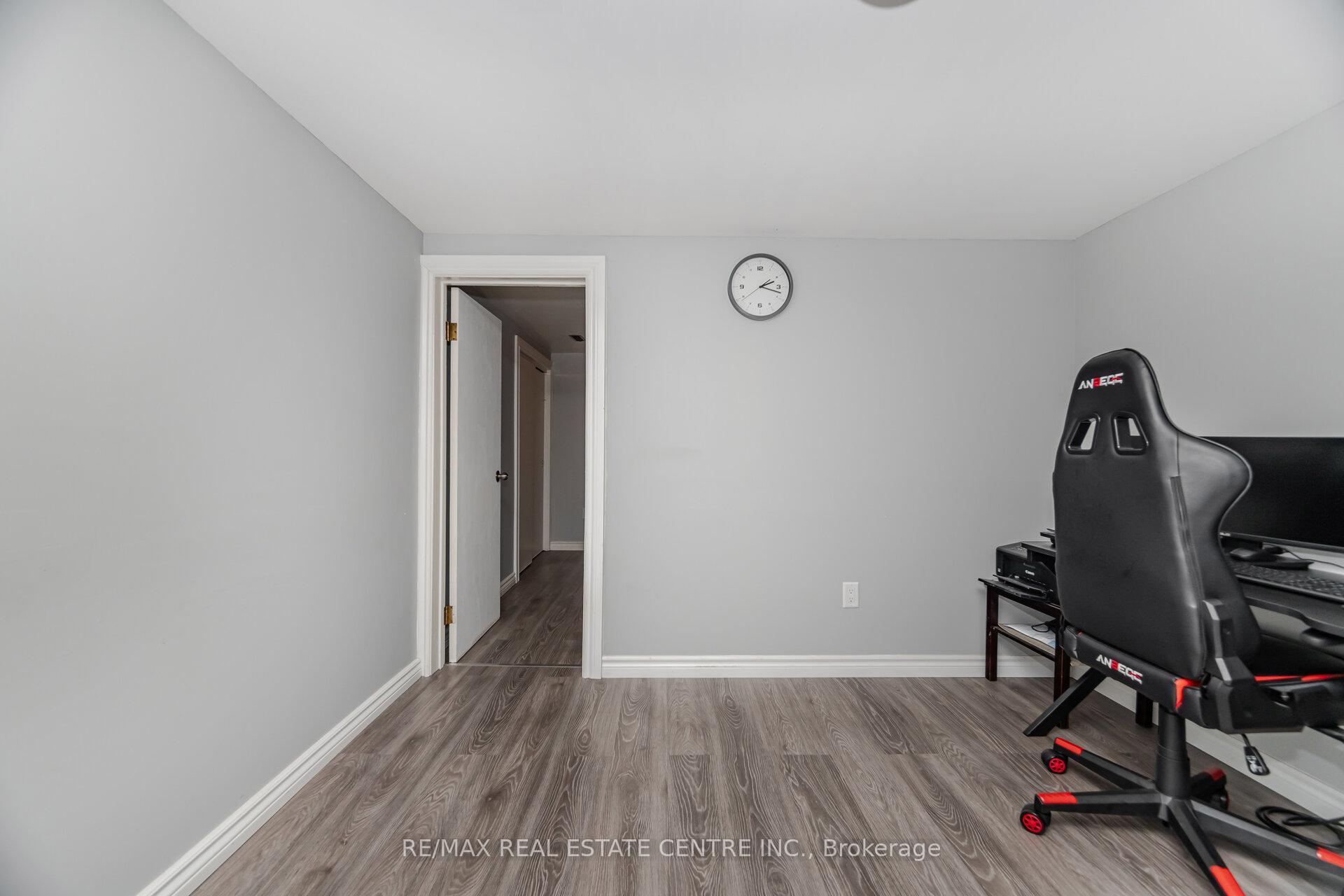 Photo 34 of 19 Seneca Drive, Kitchener — HOMEH