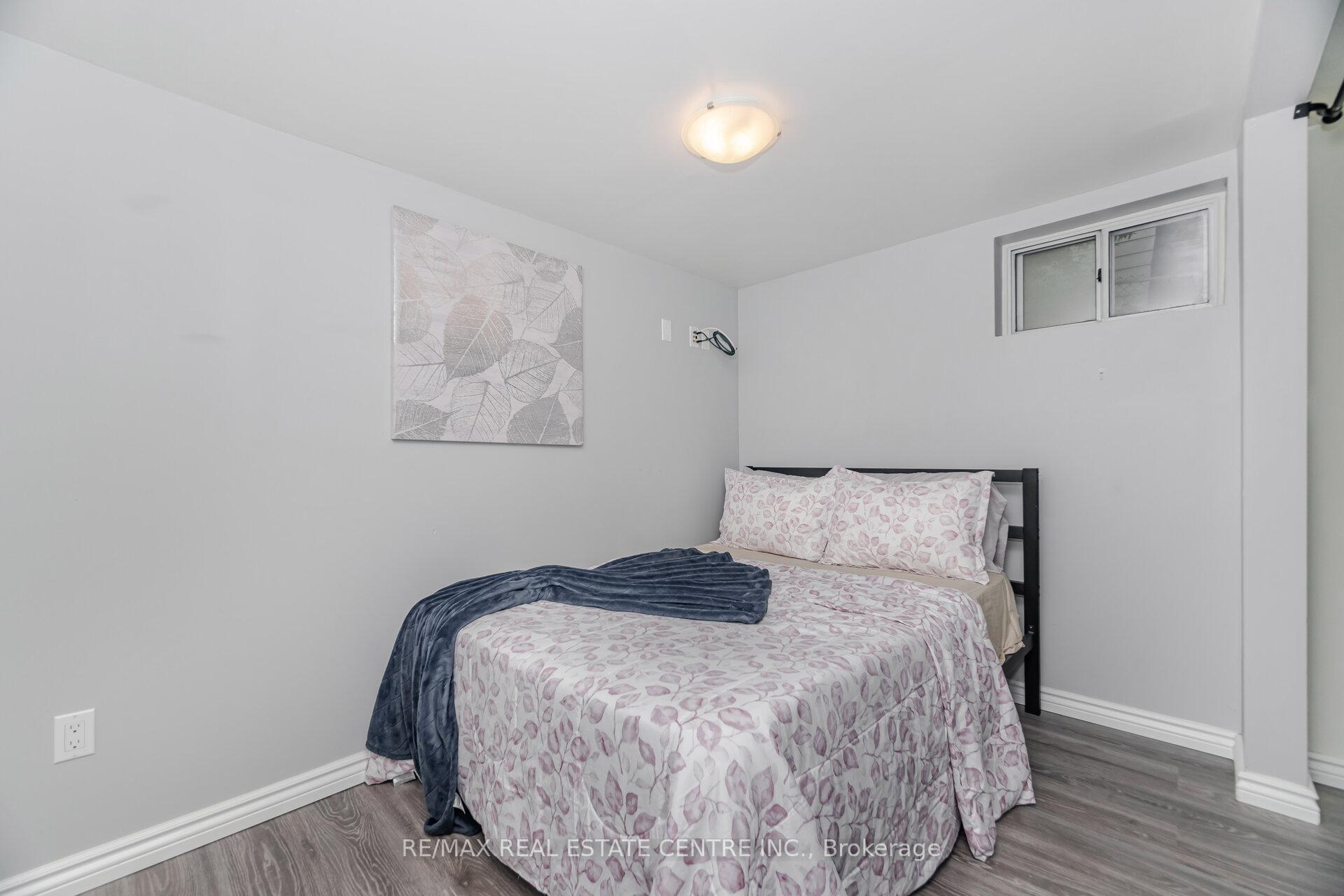 Photo 35 of 19 Seneca Drive, Kitchener — HOMEH