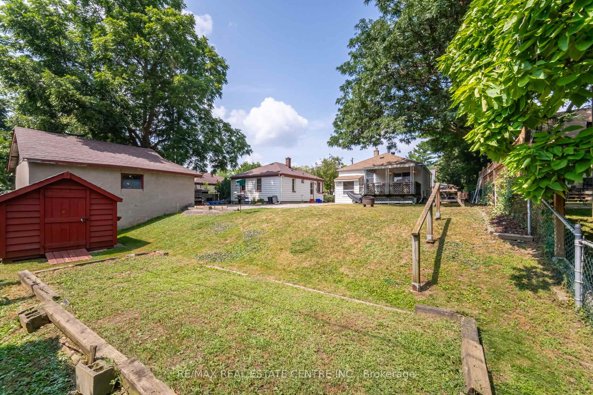 Photo 49 of 19 Seneca Drive, Kitchener — HOMEH