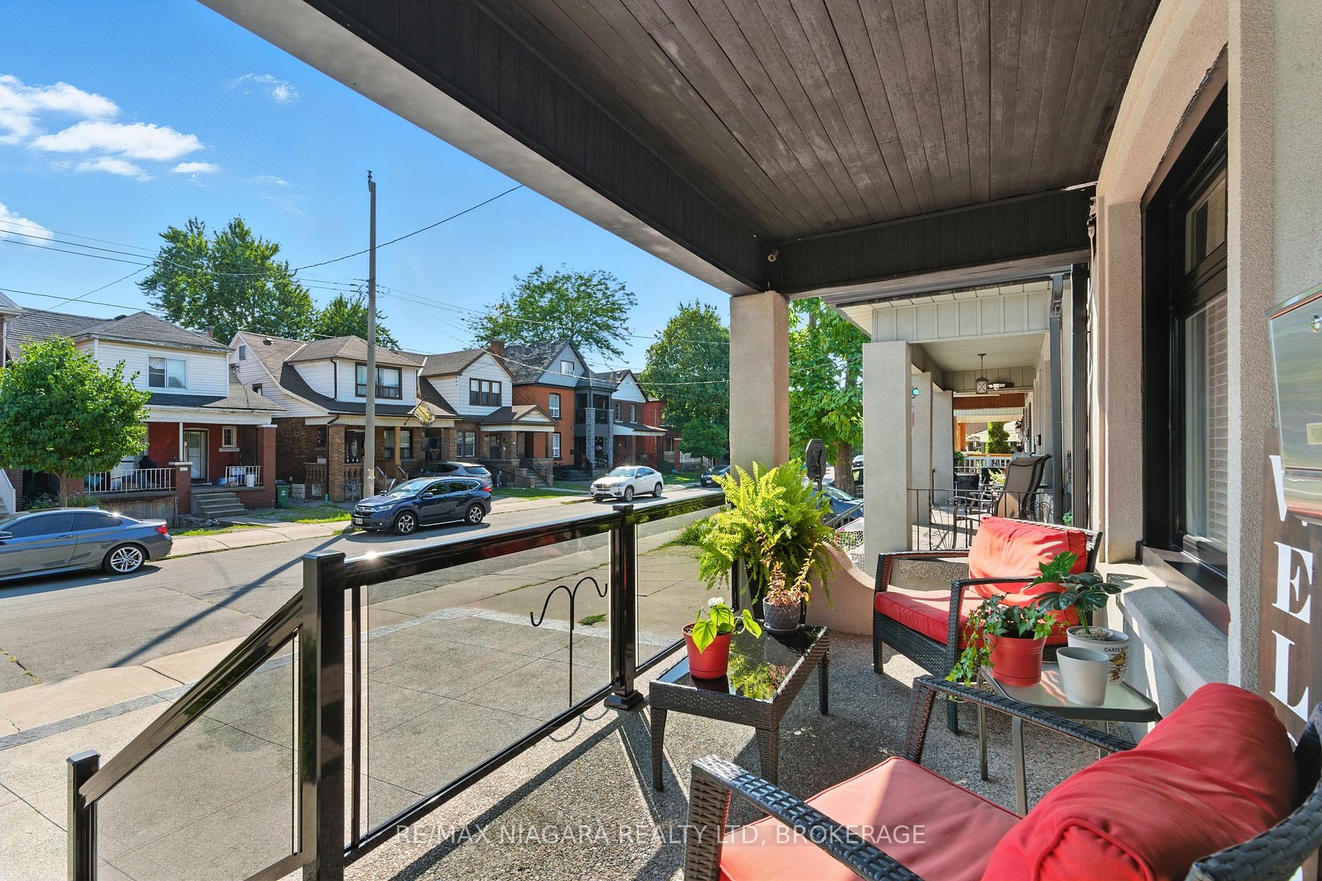 Photo 4 of 107 Beechwood Avenue, Hamilton, Stipley — HOMEH