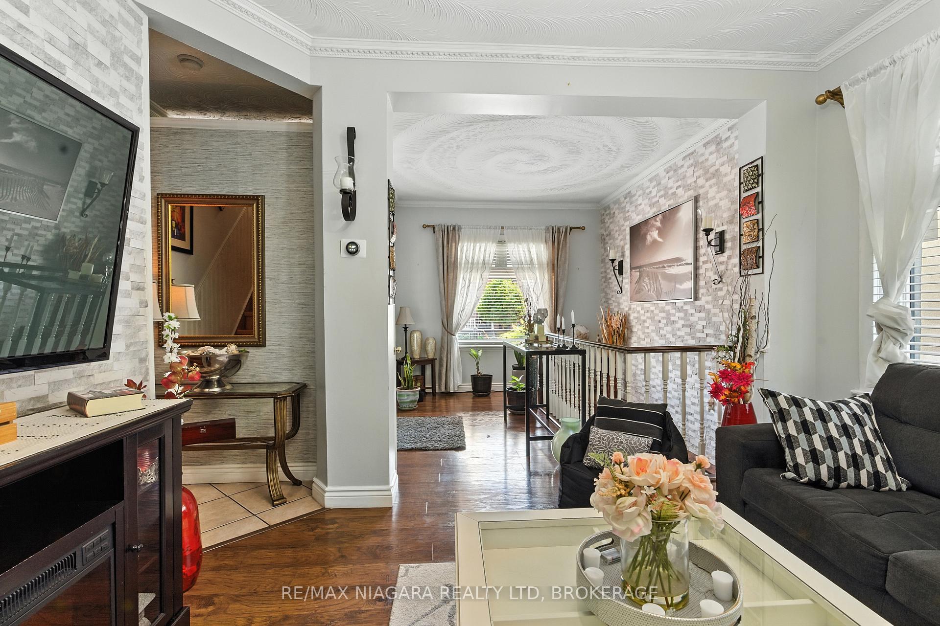 Photo 8 of 107 Beechwood Avenue, Hamilton, Stipley — HOMEH