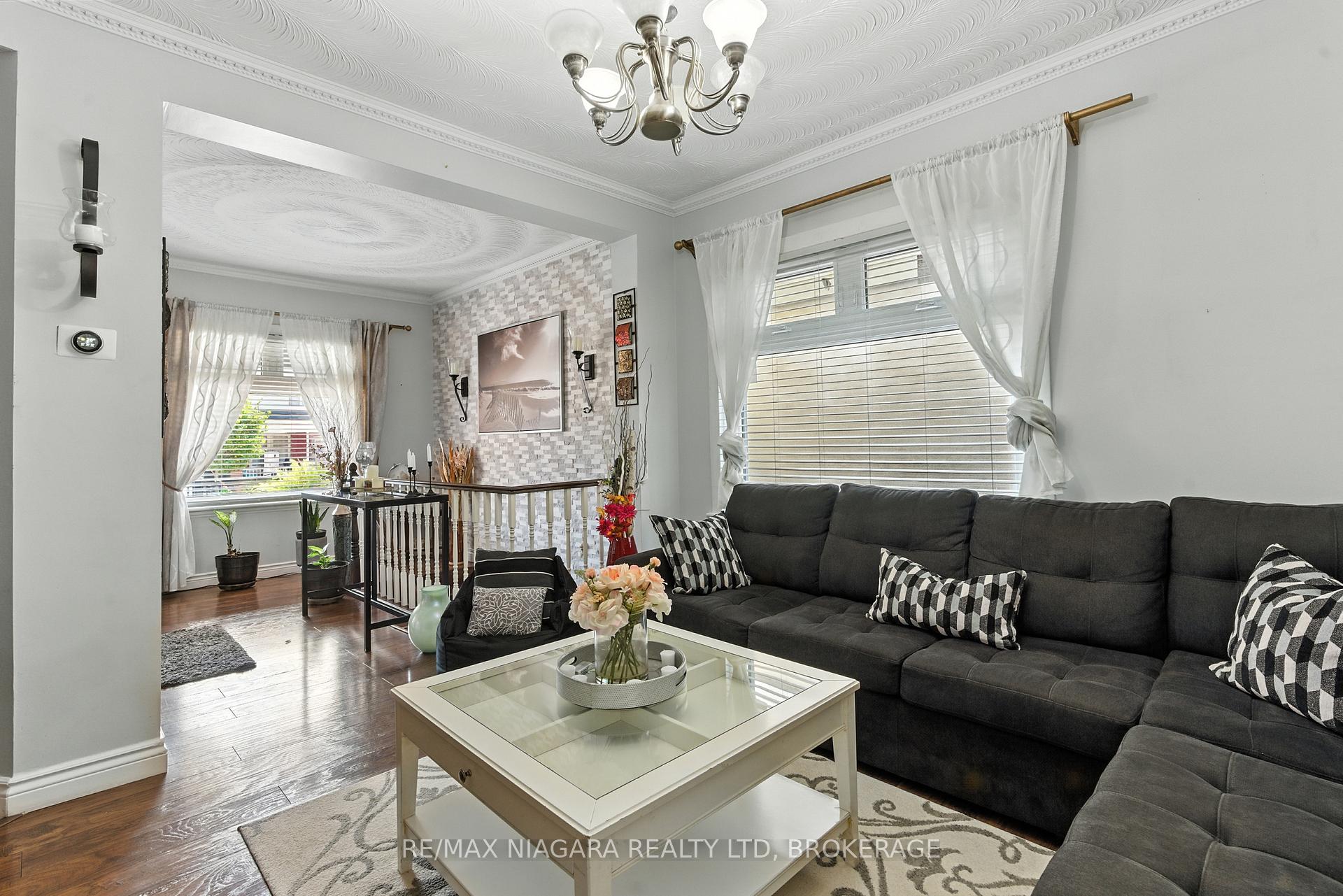 Photo 9 of 107 Beechwood Avenue, Hamilton, Stipley — HOMEH