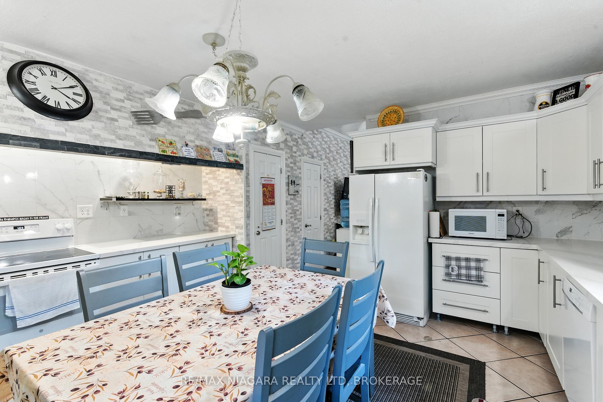 Photo 14 of 107 Beechwood Avenue, Hamilton, Stipley — HOMEH