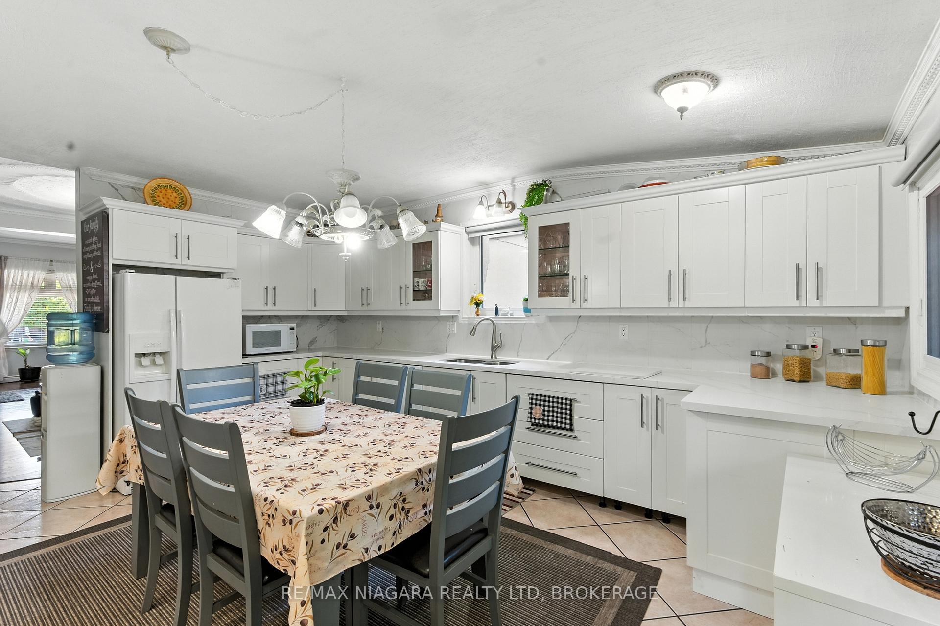 Photo 16 of 107 Beechwood Avenue, Hamilton, Stipley — HOMEH