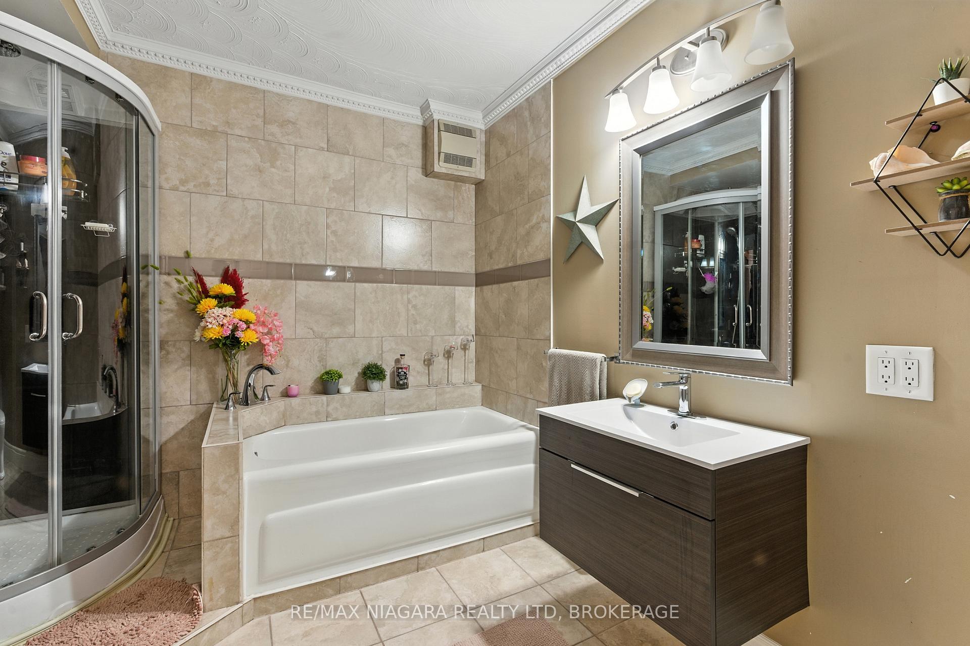 Photo 17 of 107 Beechwood Avenue, Hamilton, Stipley — HOMEH