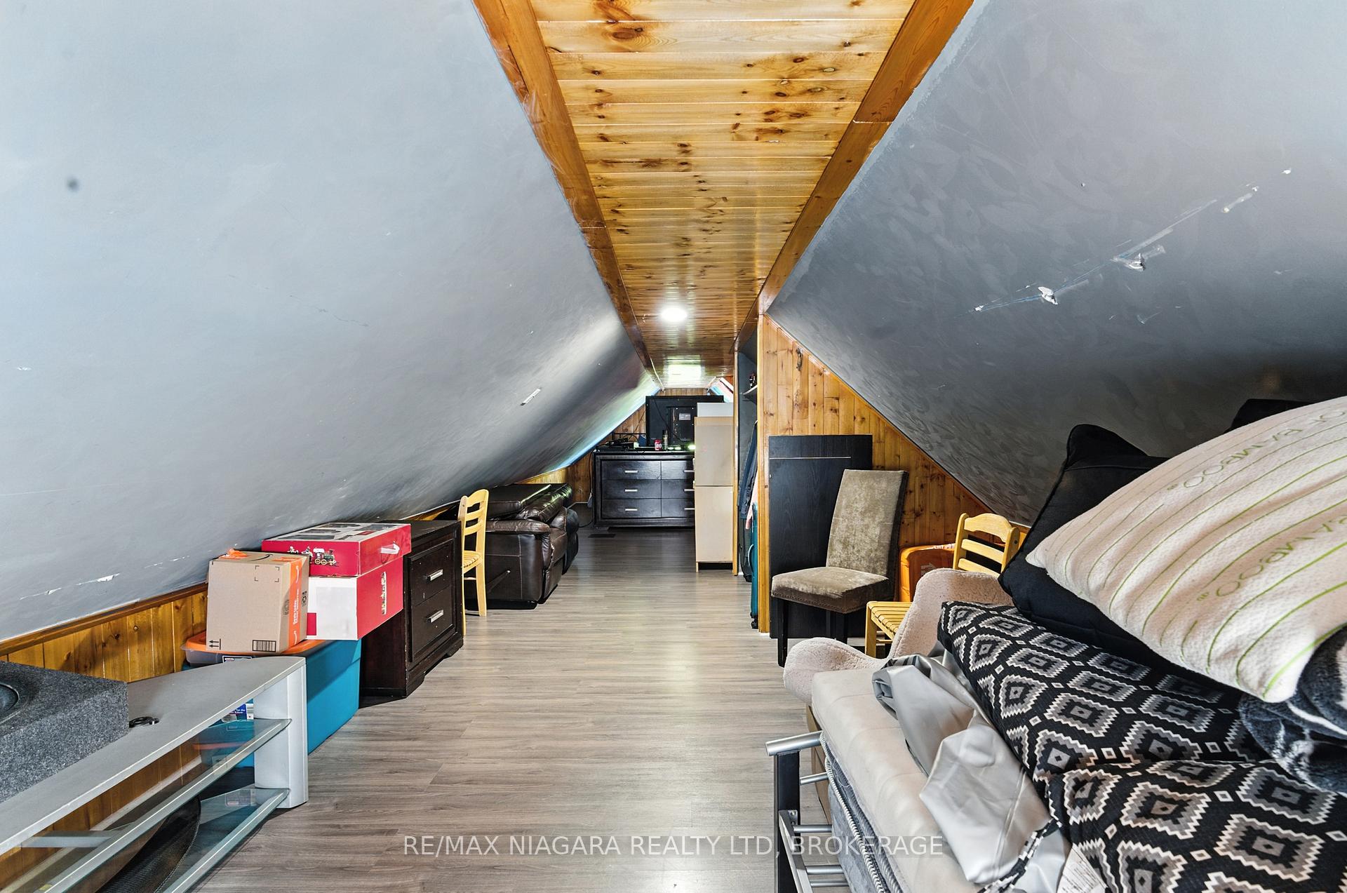 Photo 31 of 107 Beechwood Avenue, Hamilton, Stipley — HOMEH