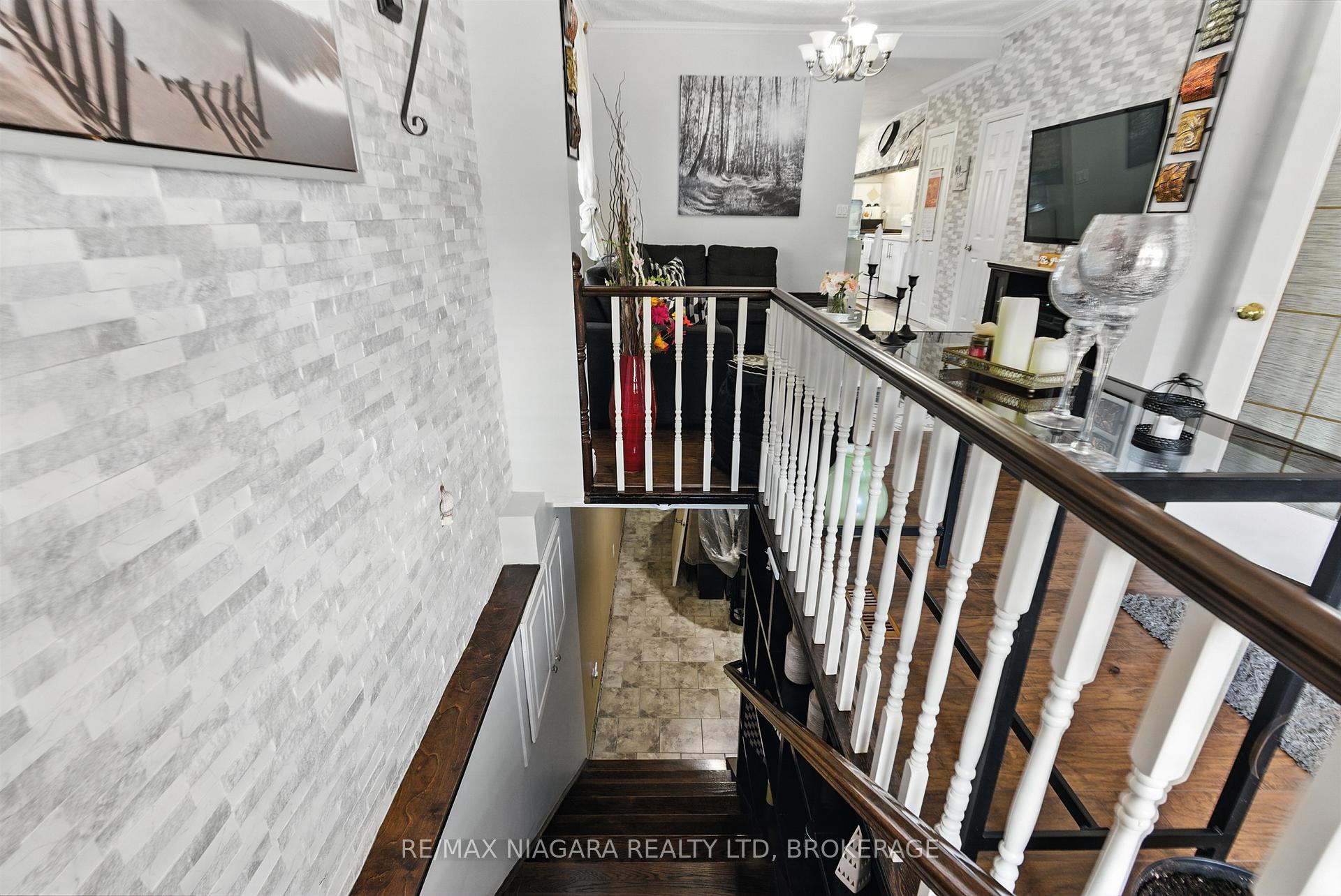 Photo 33 of 107 Beechwood Avenue, Hamilton, Stipley — HOMEH
