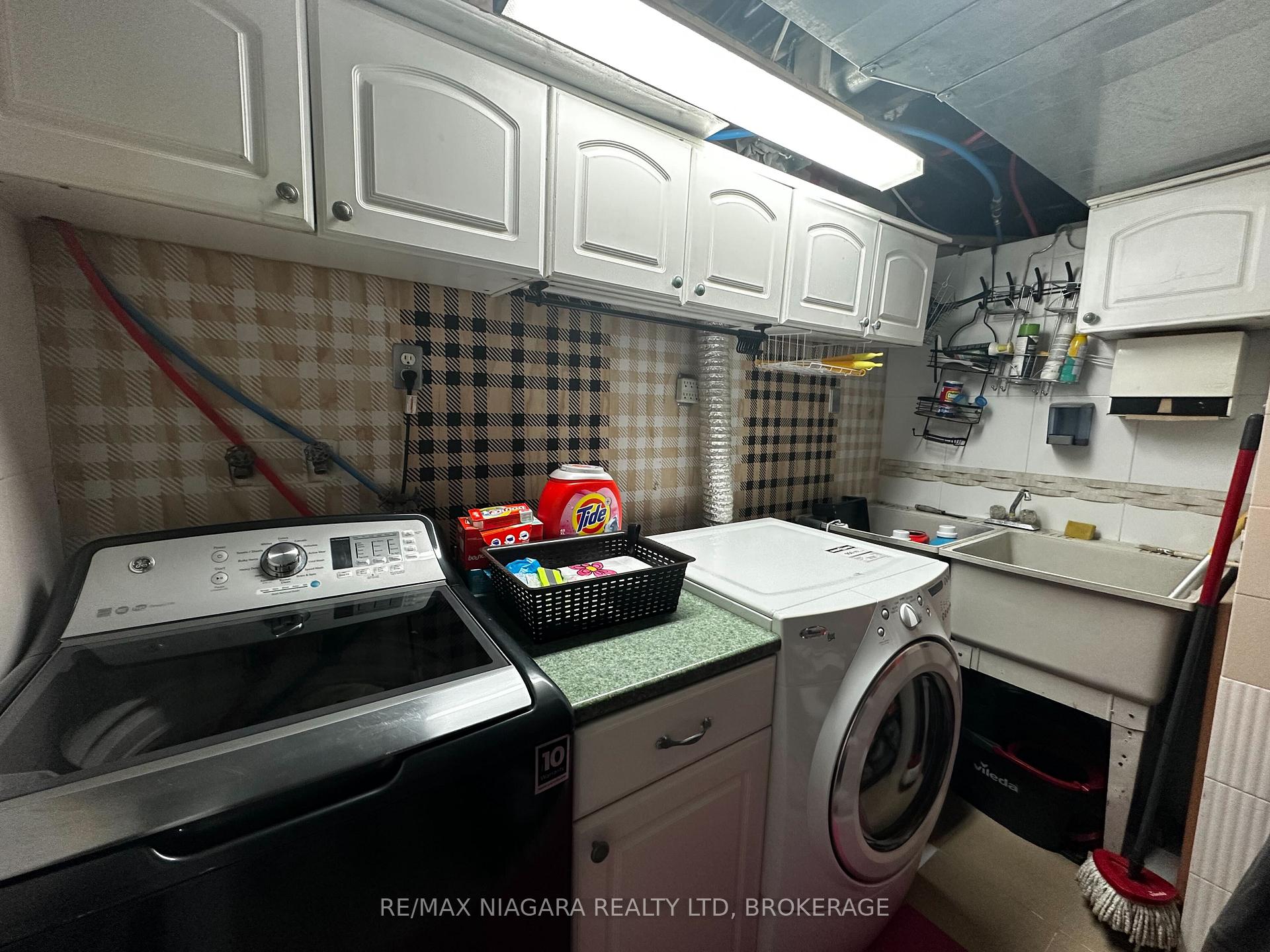 Photo 40 of 107 Beechwood Avenue, Hamilton, Stipley — HOMEH