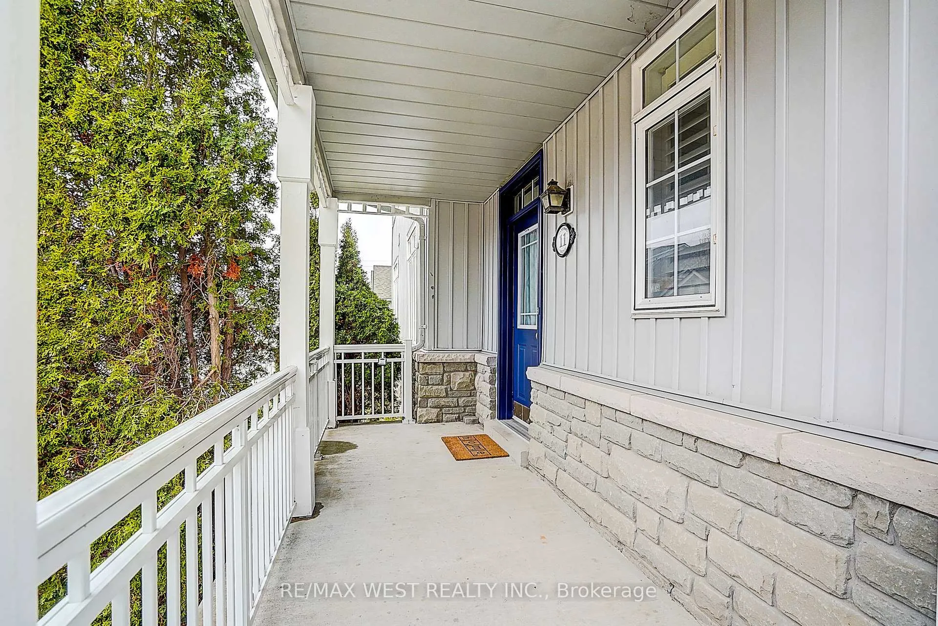 Photo 4 of 11 Dancer's Drive, Markham, Angus Glen — HOMEH