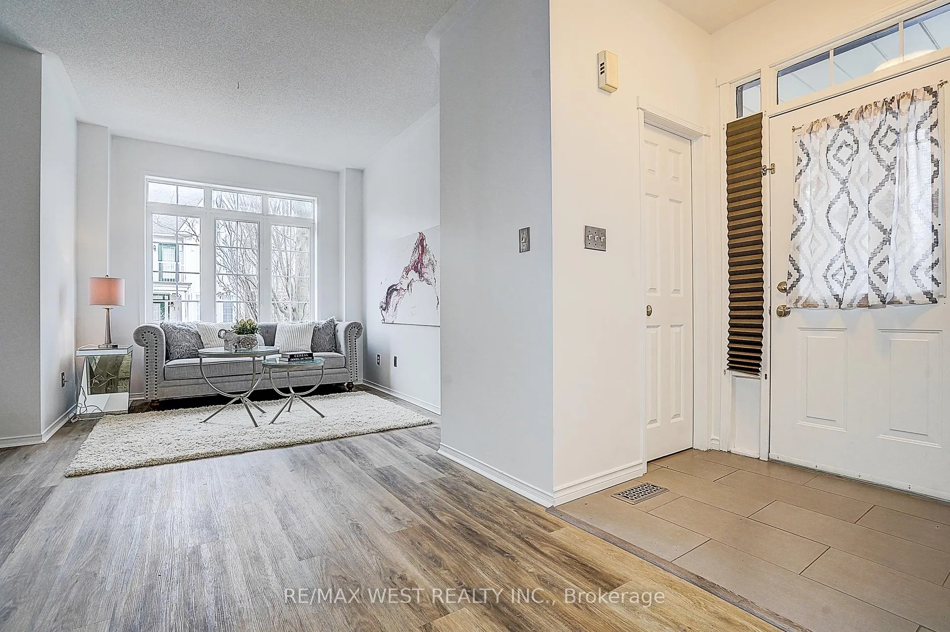 Photo 8 of 11 Dancer's Drive, Markham, Angus Glen — HOMEH