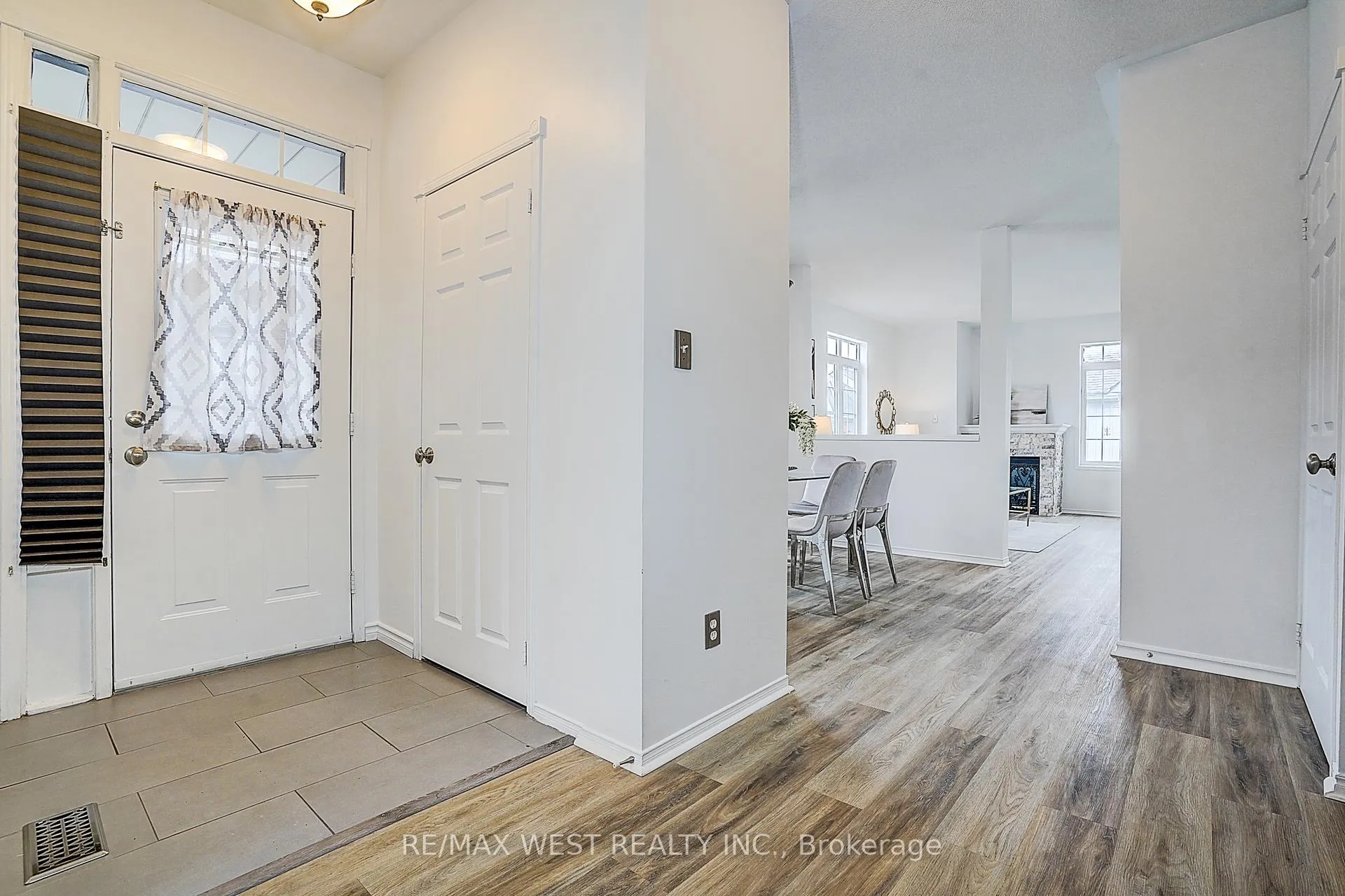 Photo 12 of 11 Dancer's Drive, Markham, Angus Glen — HOMEH