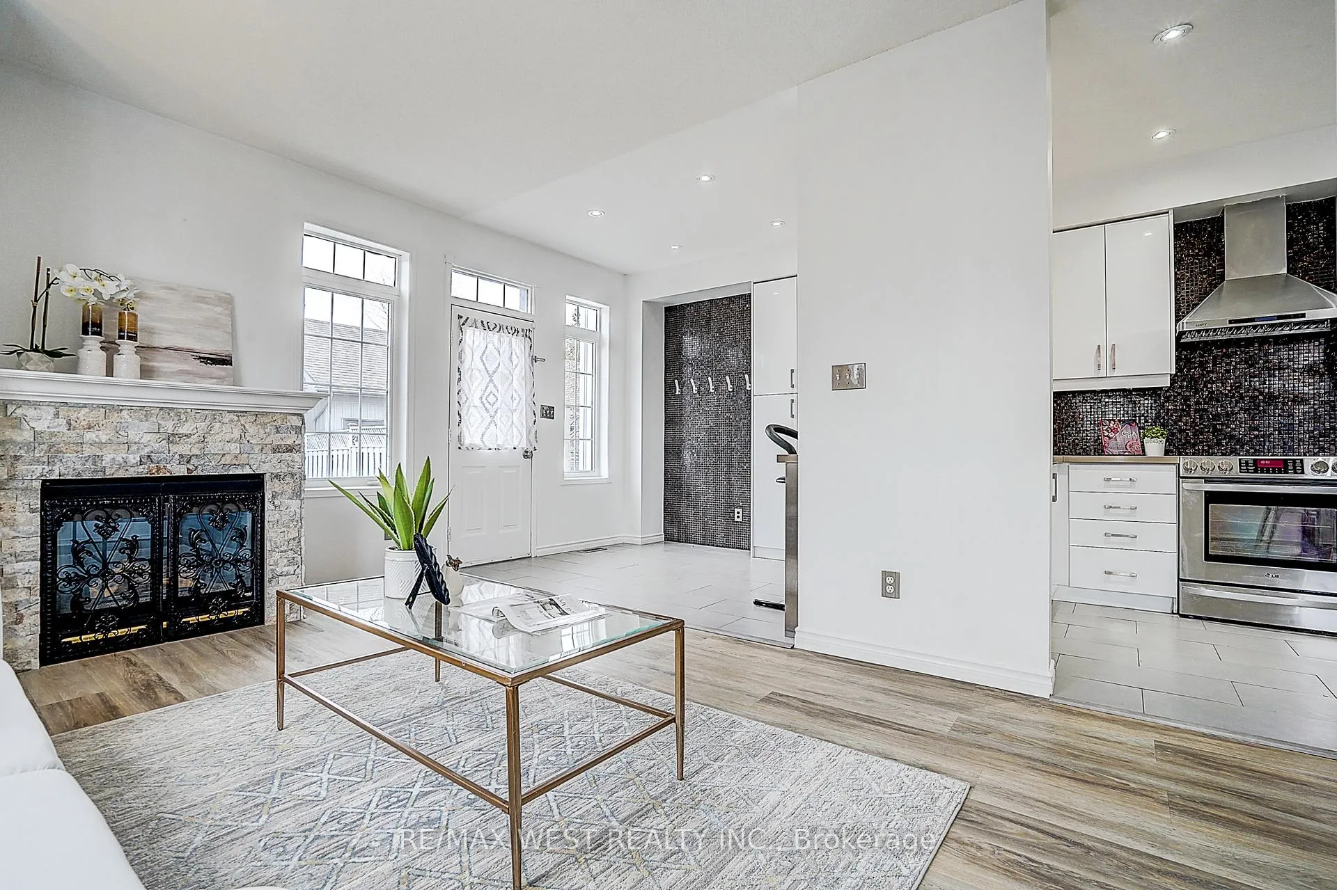 Photo 22 of 11 Dancer's Drive, Markham, Angus Glen — HOMEH