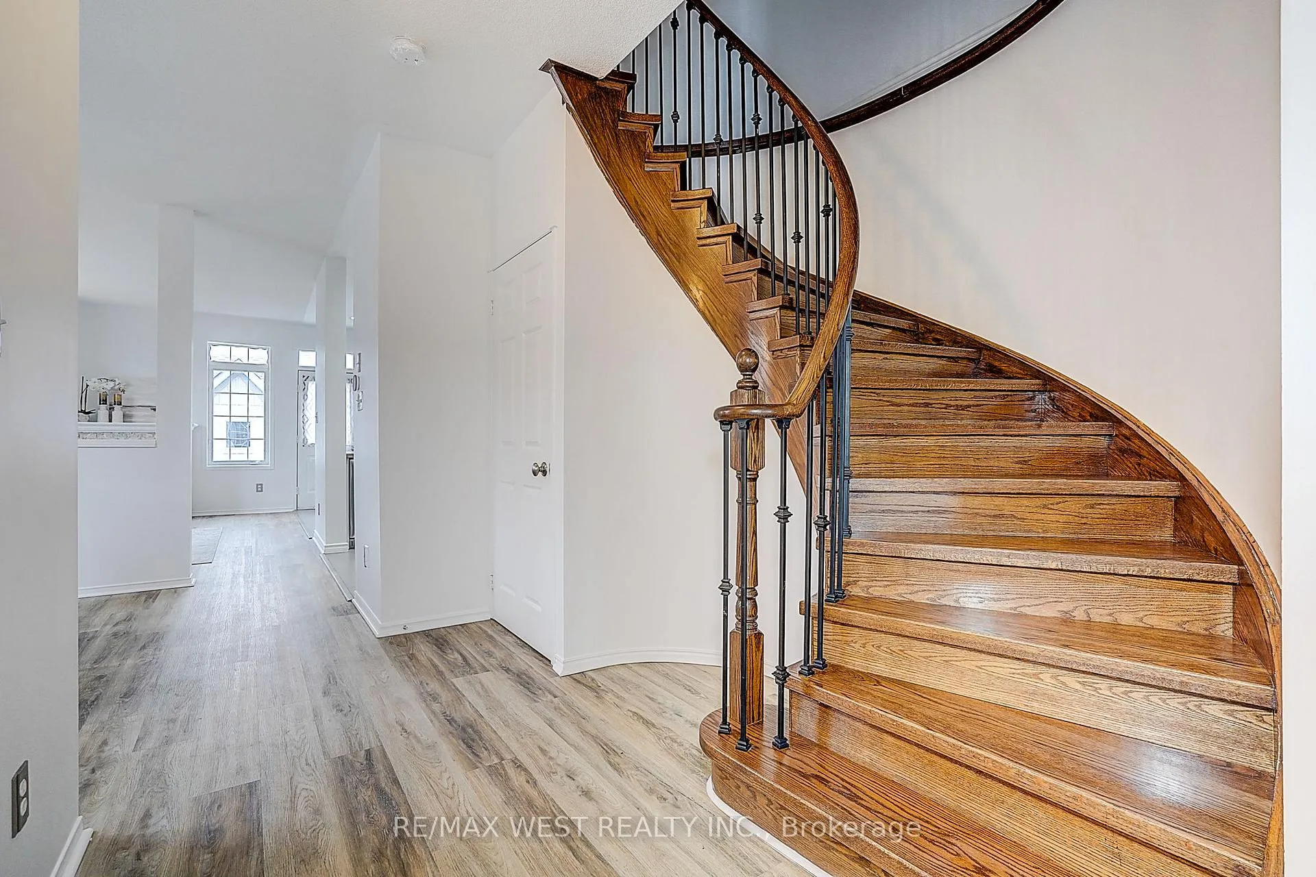 Photo 31 of 11 Dancer's Drive, Markham, Angus Glen — HOMEH