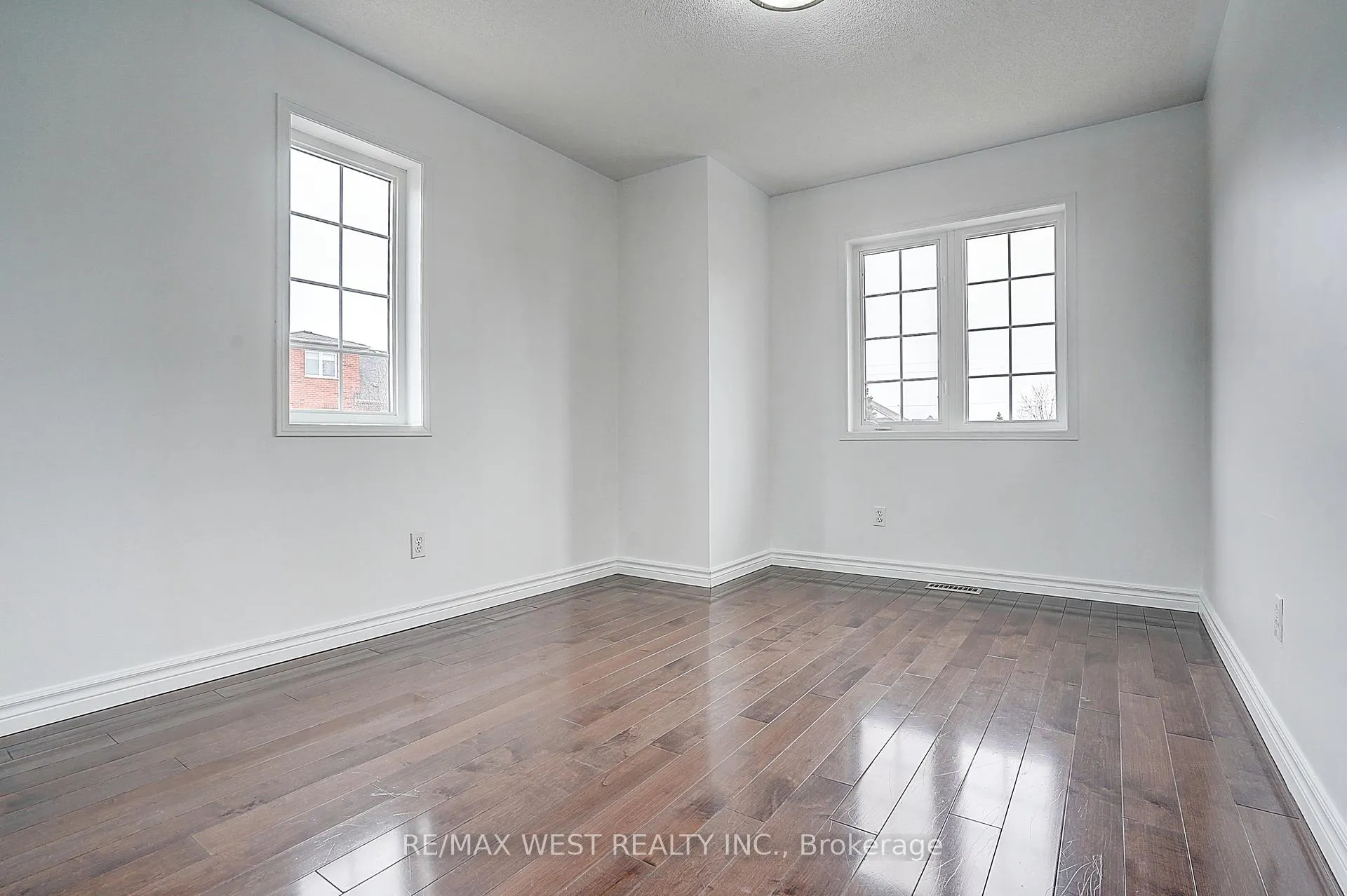 Photo 38 of 11 Dancer's Drive, Markham, Angus Glen — HOMEH