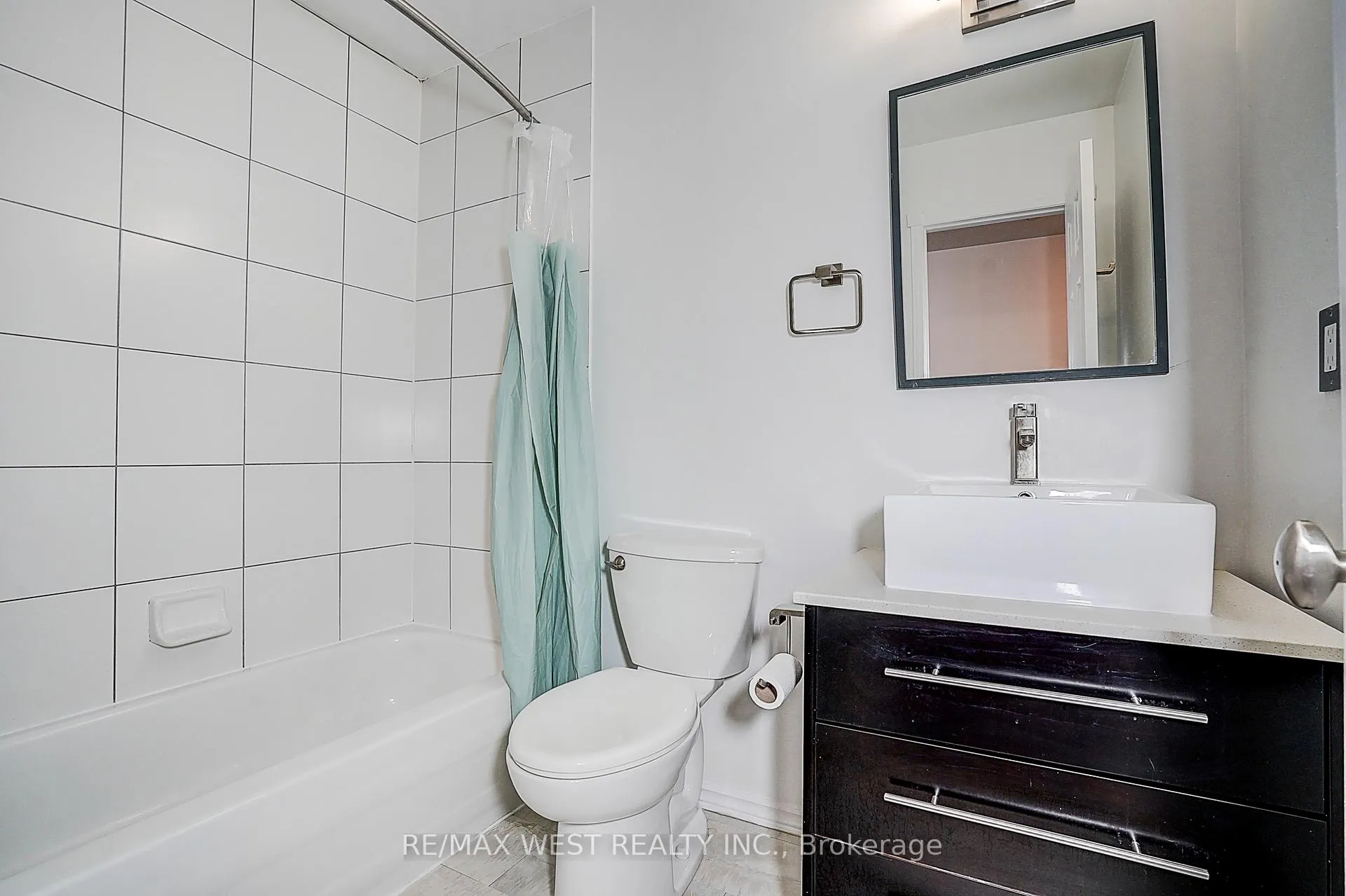 Photo 40 of 11 Dancer's Drive, Markham, Angus Glen — HOMEH
