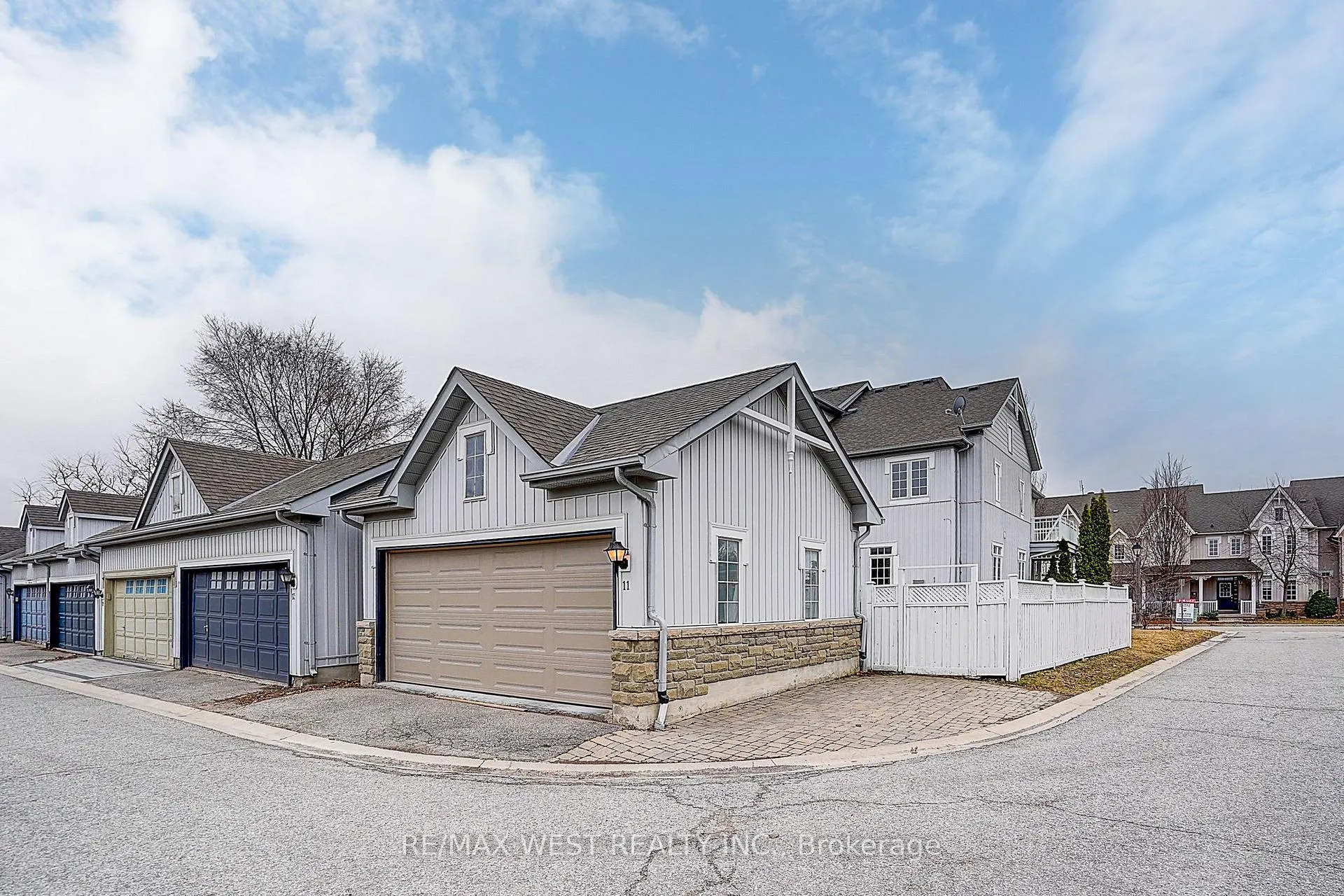 Photo 47 of 11 Dancer's Drive, Markham, Angus Glen — HOMEH