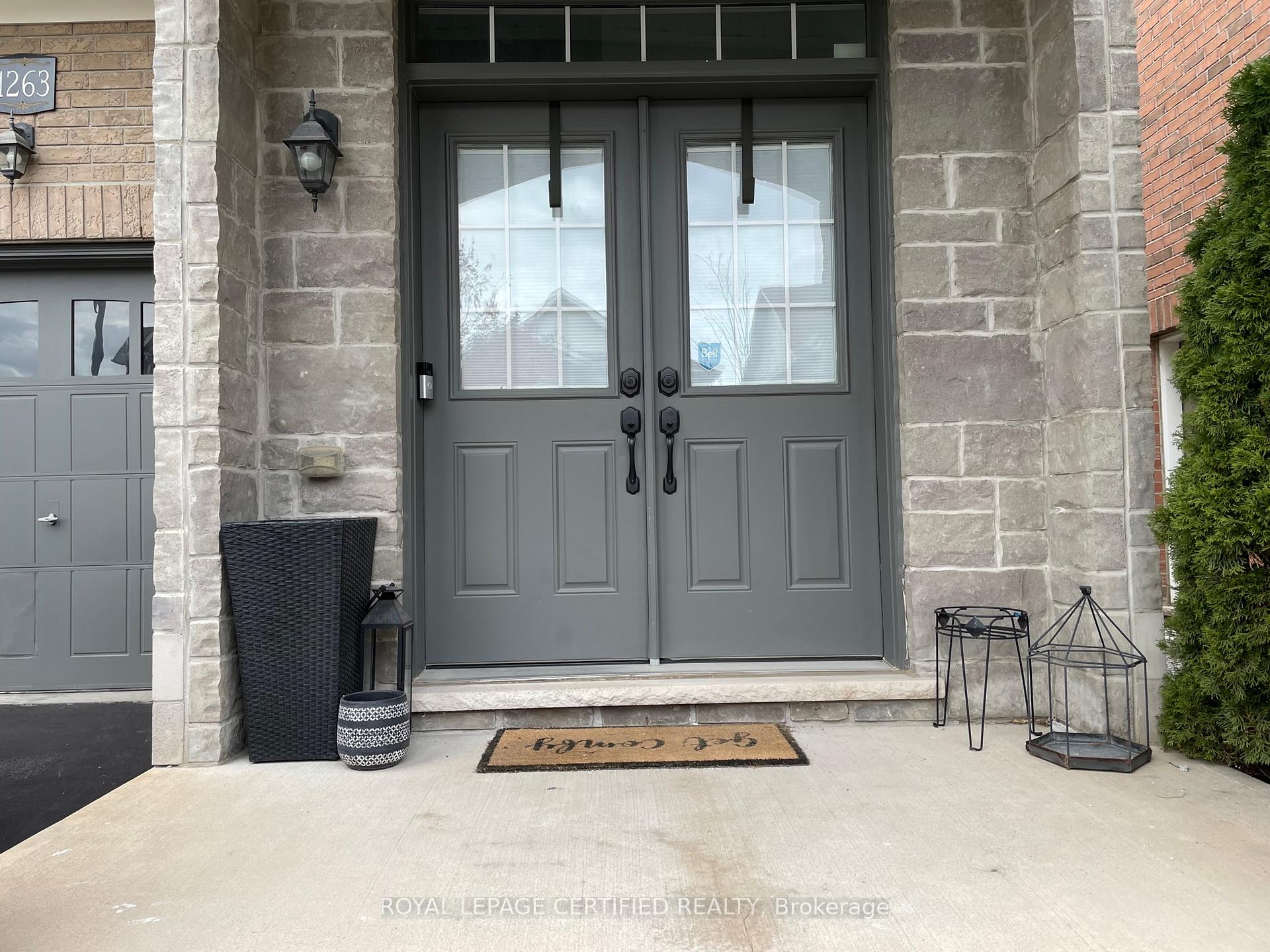 Photo 3 of Unit Upper, 1263 Sim Place, Milton, Beaty — HOMEH