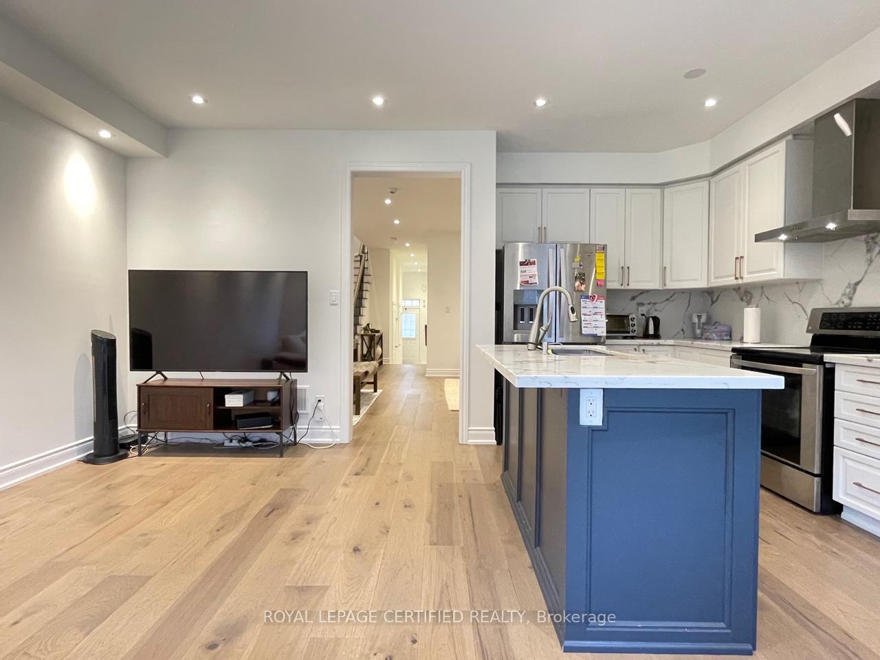 Photo 15 of Unit Upper, 1263 Sim Place, Milton, Beaty — HOMEH