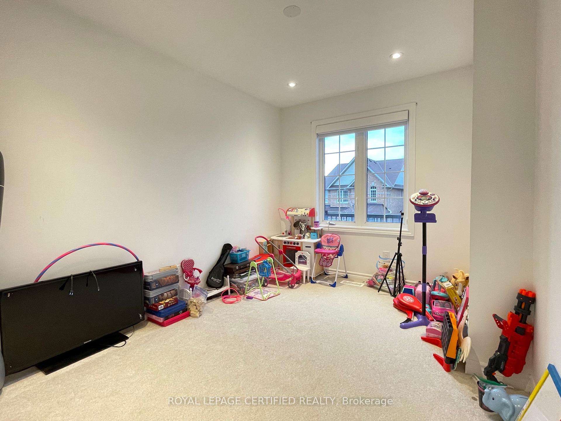 Photo 25 of Unit Upper, 1263 Sim Place, Milton, Beaty — HOMEH