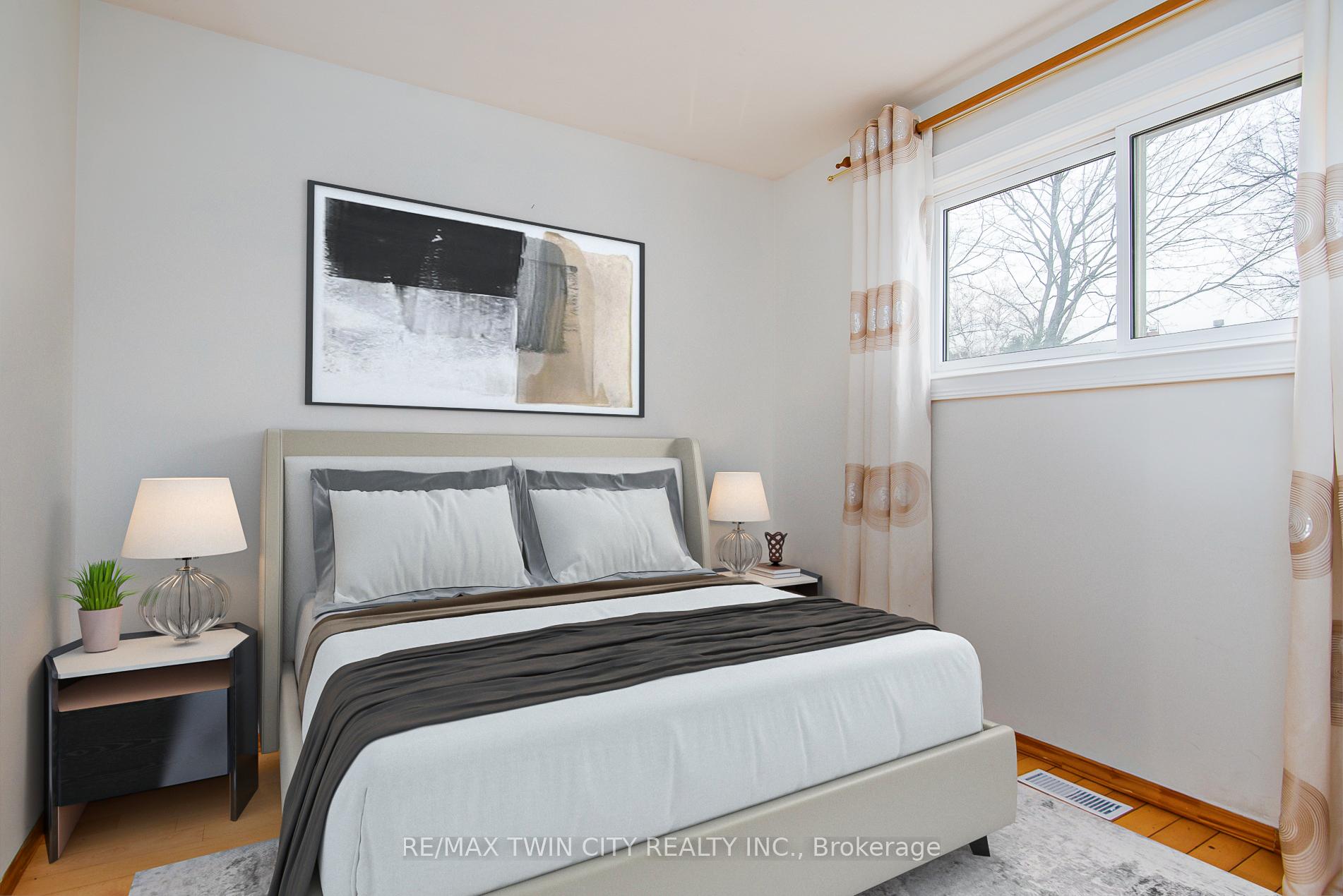 Photo 11 of 127 Kinzie Avenue, Kitchener, Centreville Chicopee — HOMEH