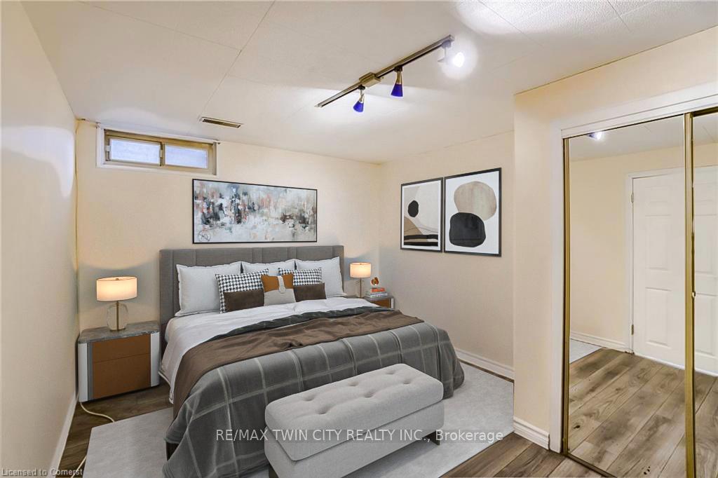 Photo 16 of 127 Kinzie Avenue, Kitchener, Centreville Chicopee — HOMEH
