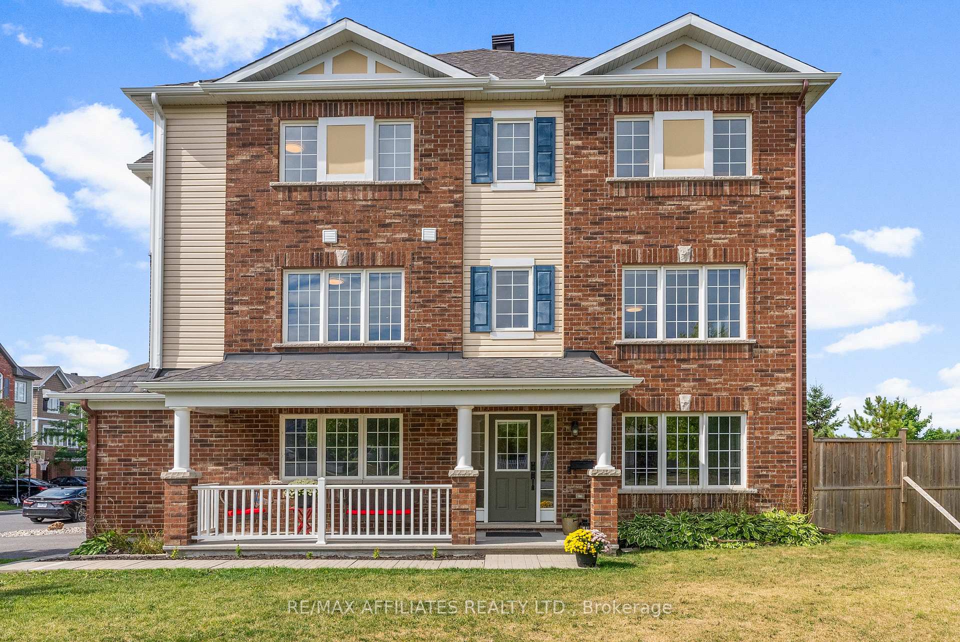 Photo 1 of 407 Coldwater Crescent, Ottawa, Kanata - Emerald Meadows/Trailwest — HOMEH