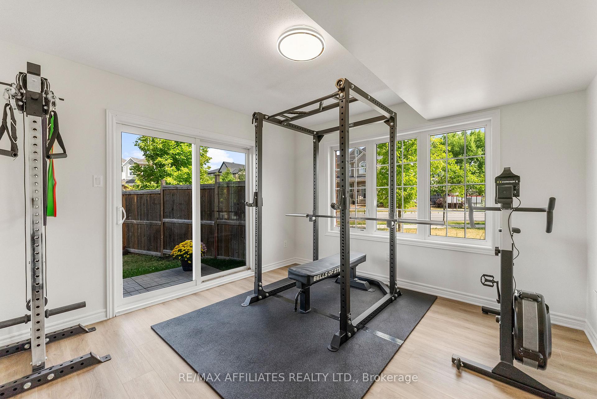 Photo 10 of 407 Coldwater Crescent, Ottawa, Kanata - Emerald Meadows/Trailwest — HOMEH