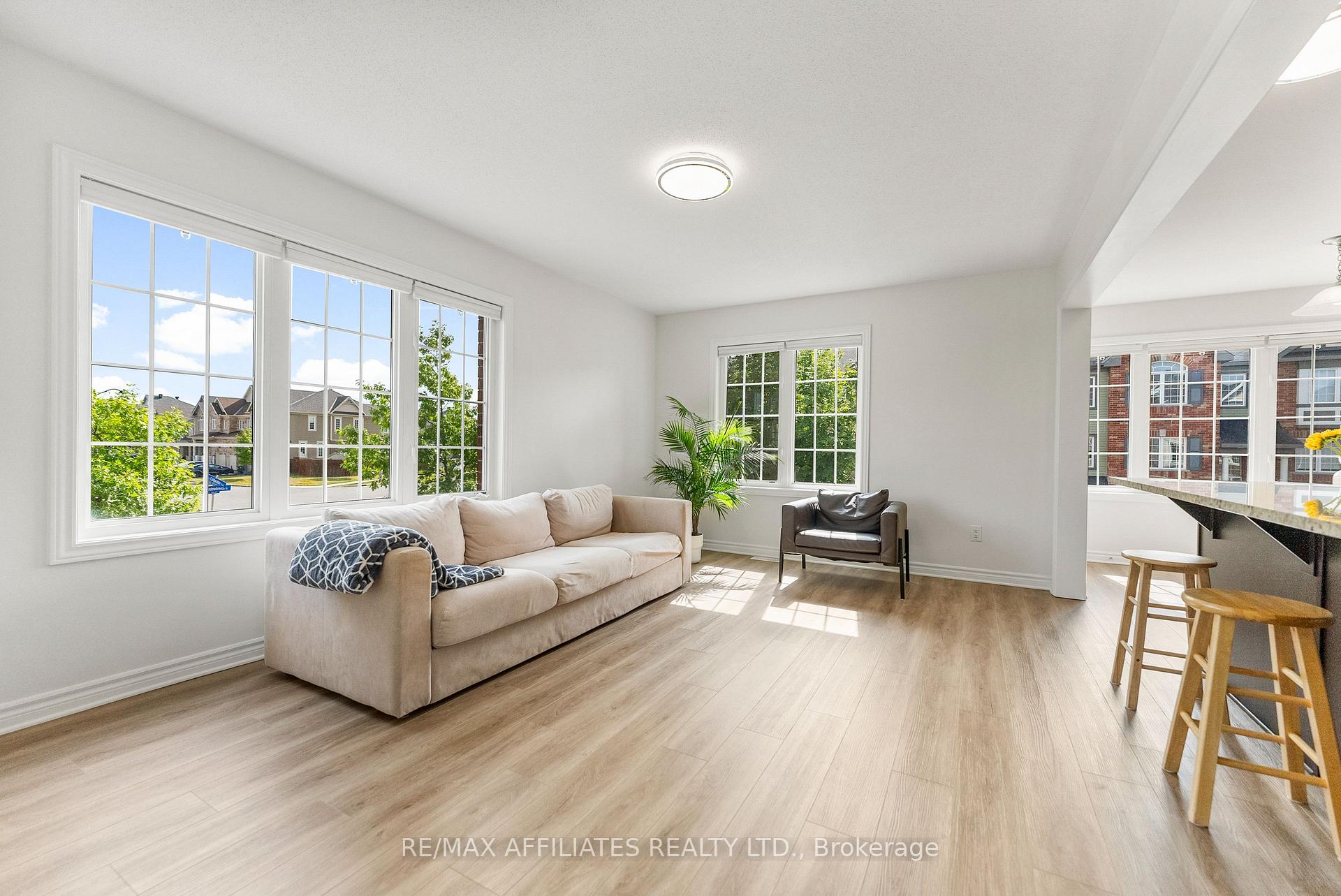 Photo 15 of 407 Coldwater Crescent, Ottawa, Kanata - Emerald Meadows/Trailwest — HOMEH