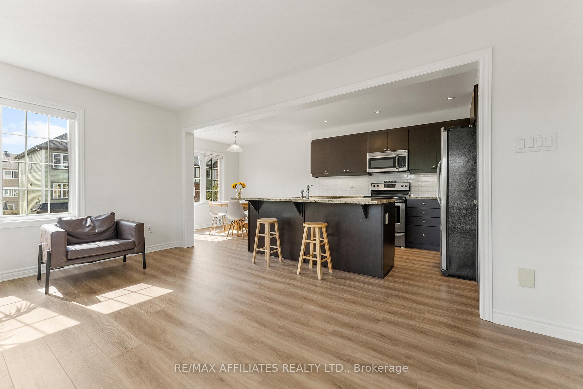 Photo 16 of 407 Coldwater Crescent, Ottawa, Kanata - Emerald Meadows/Trailwest — HOMEH