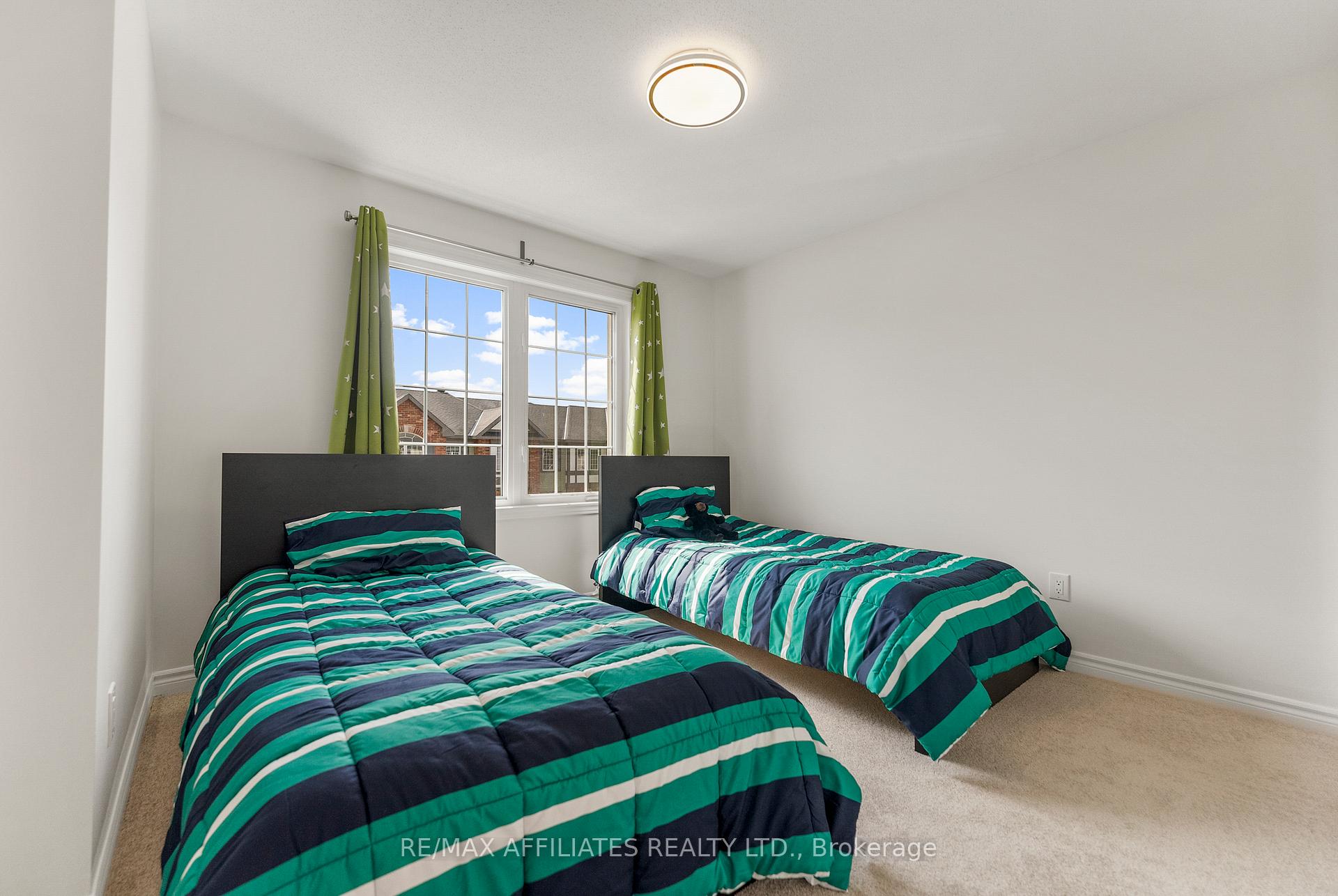 Photo 27 of 407 Coldwater Crescent, Ottawa, Kanata - Emerald Meadows/Trailwest — HOMEH