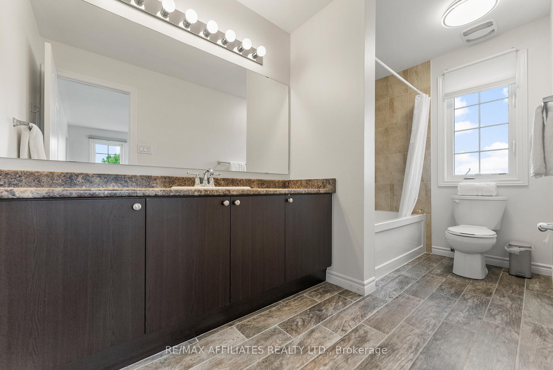 Photo 31 of 407 Coldwater Crescent, Ottawa, Kanata - Emerald Meadows/Trailwest — HOMEH