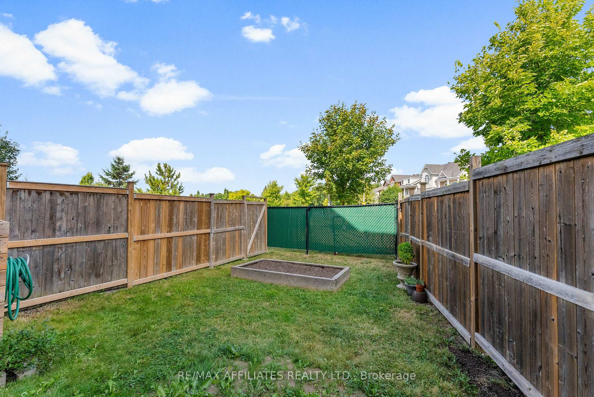 Photo 36 of 407 Coldwater Crescent, Ottawa, Kanata - Emerald Meadows/Trailwest — HOMEH