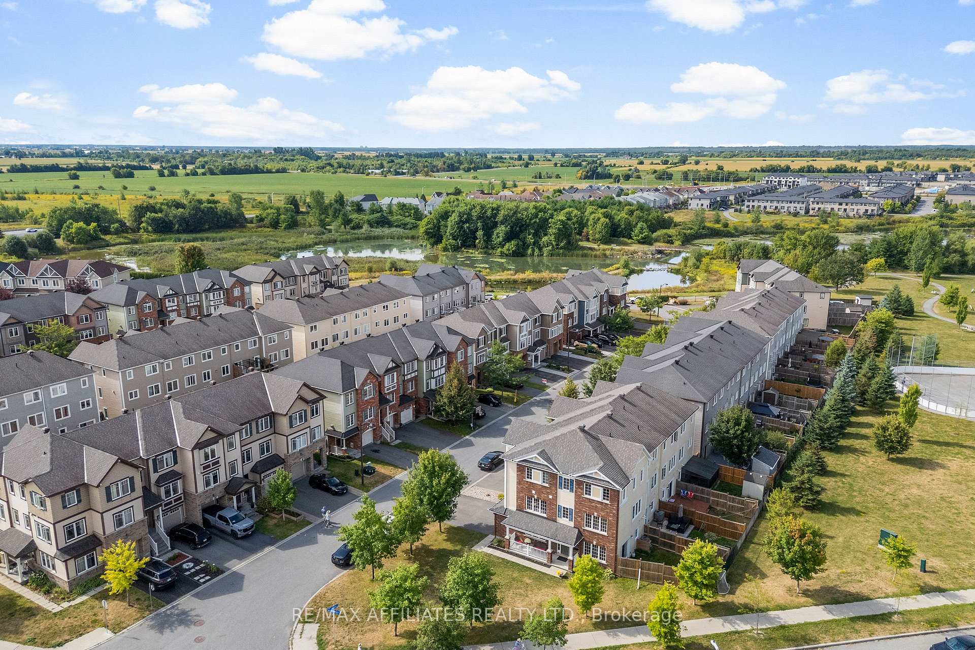 Photo 38 of 407 Coldwater Crescent, Ottawa, Kanata - Emerald Meadows/Trailwest — HOMEH