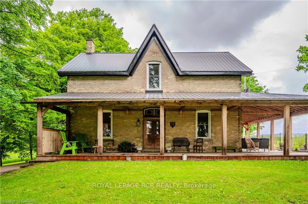 Front of 5550 11TH Line
