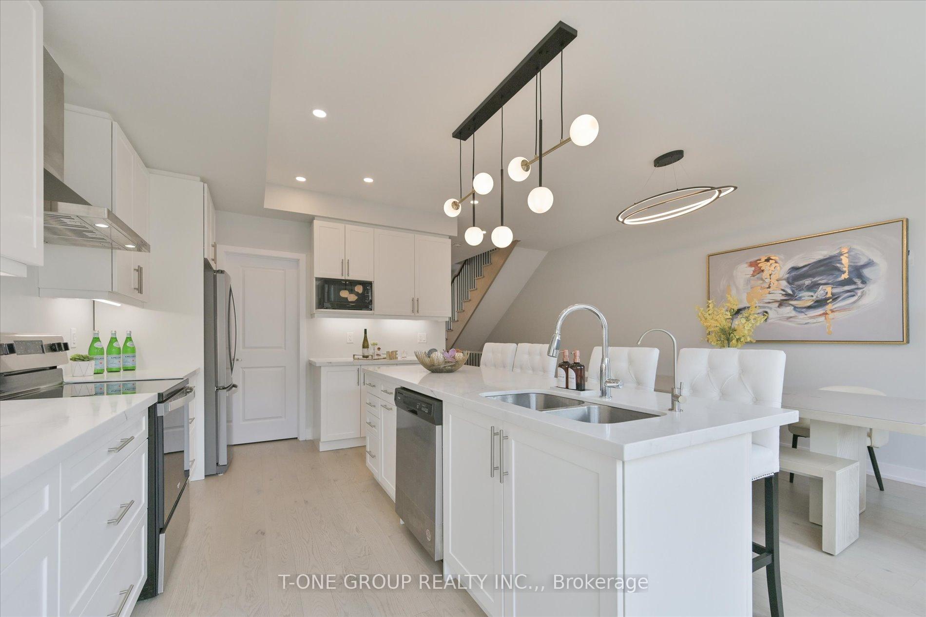 Photo 5 of 29 William Shearn Crescent, Markham, Angus Glen — HOMEH