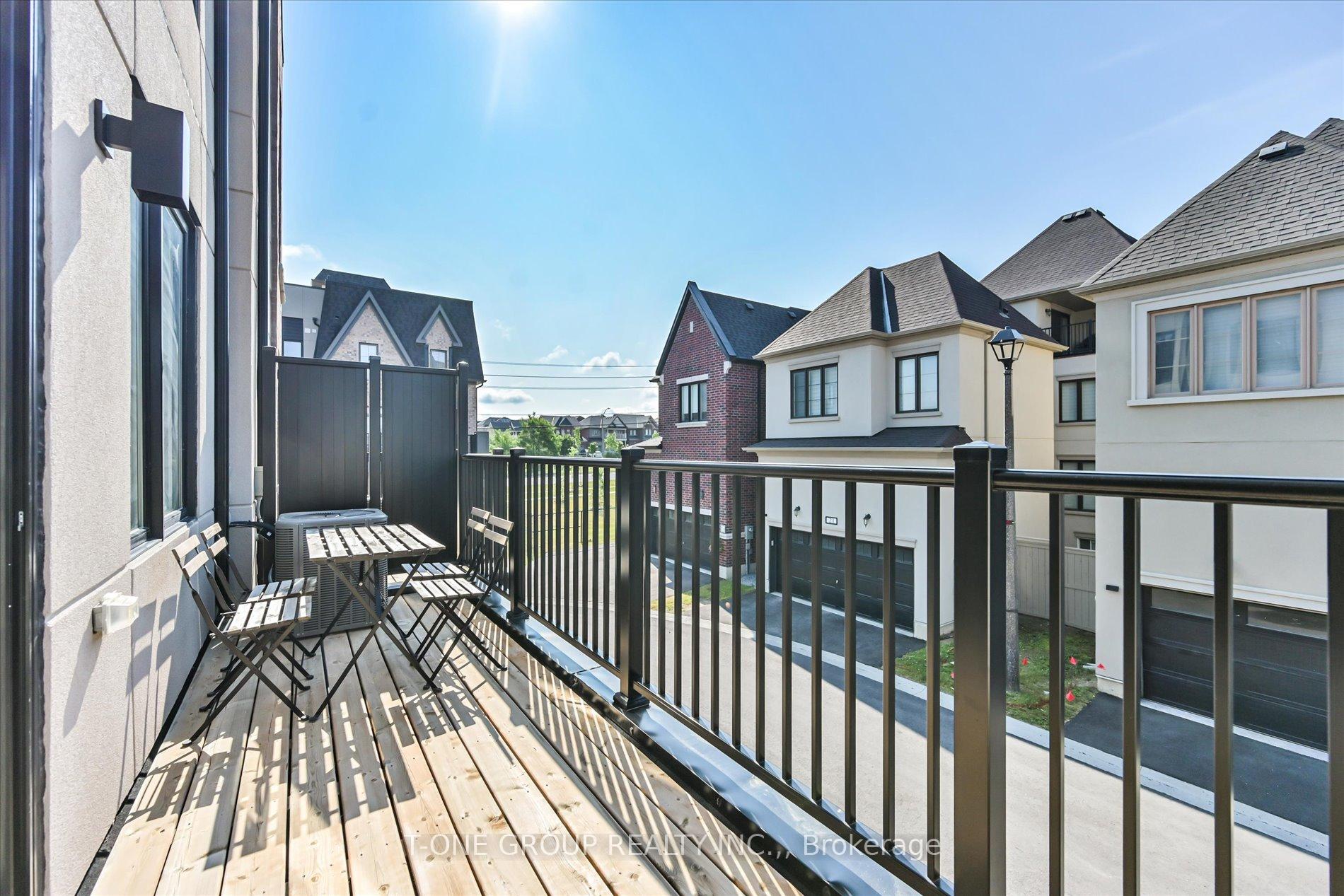 Photo 11 of 29 William Shearn Crescent, Markham, Angus Glen — HOMEH